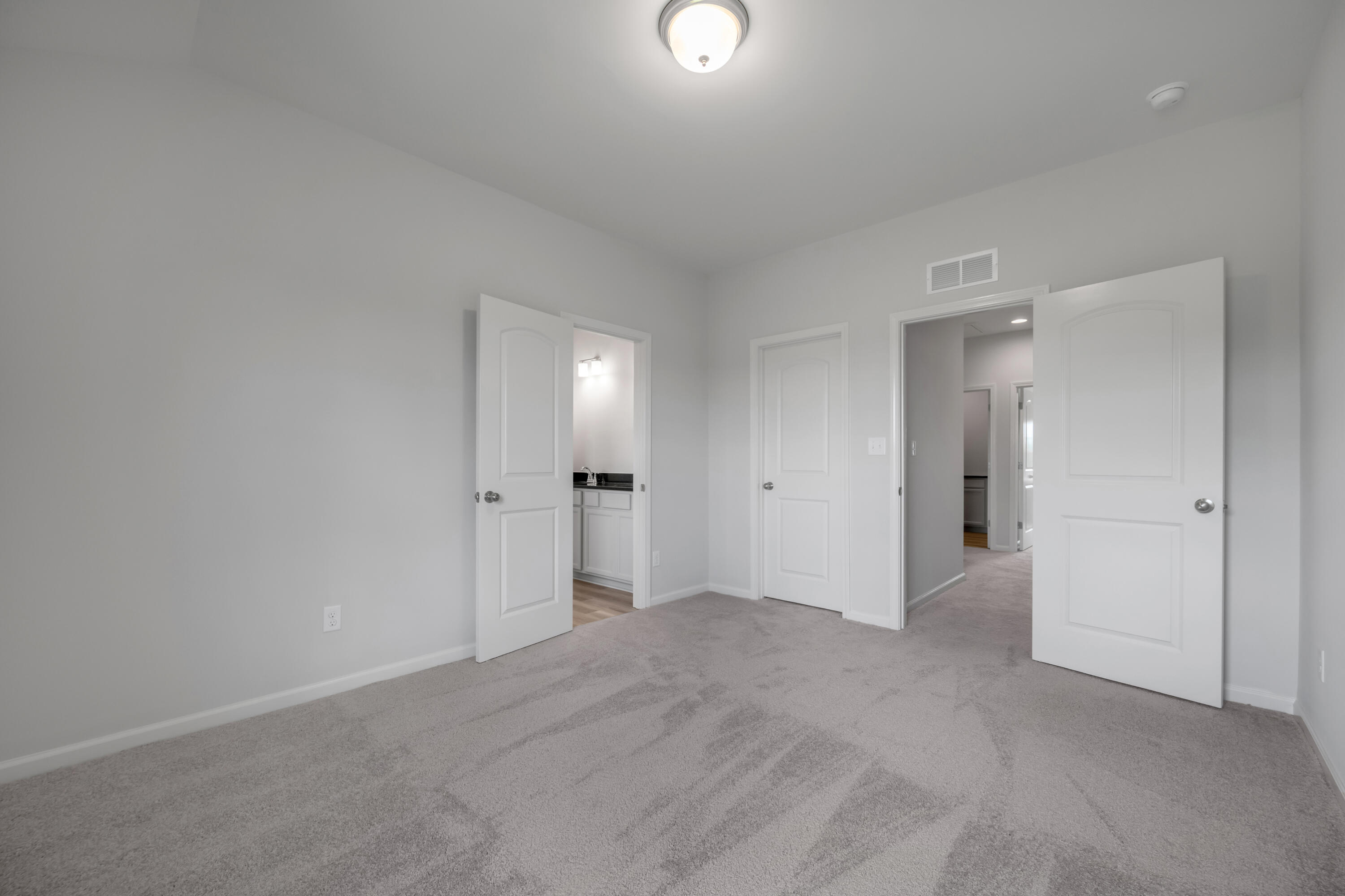 1909 Belhurst Way Property Photo 16