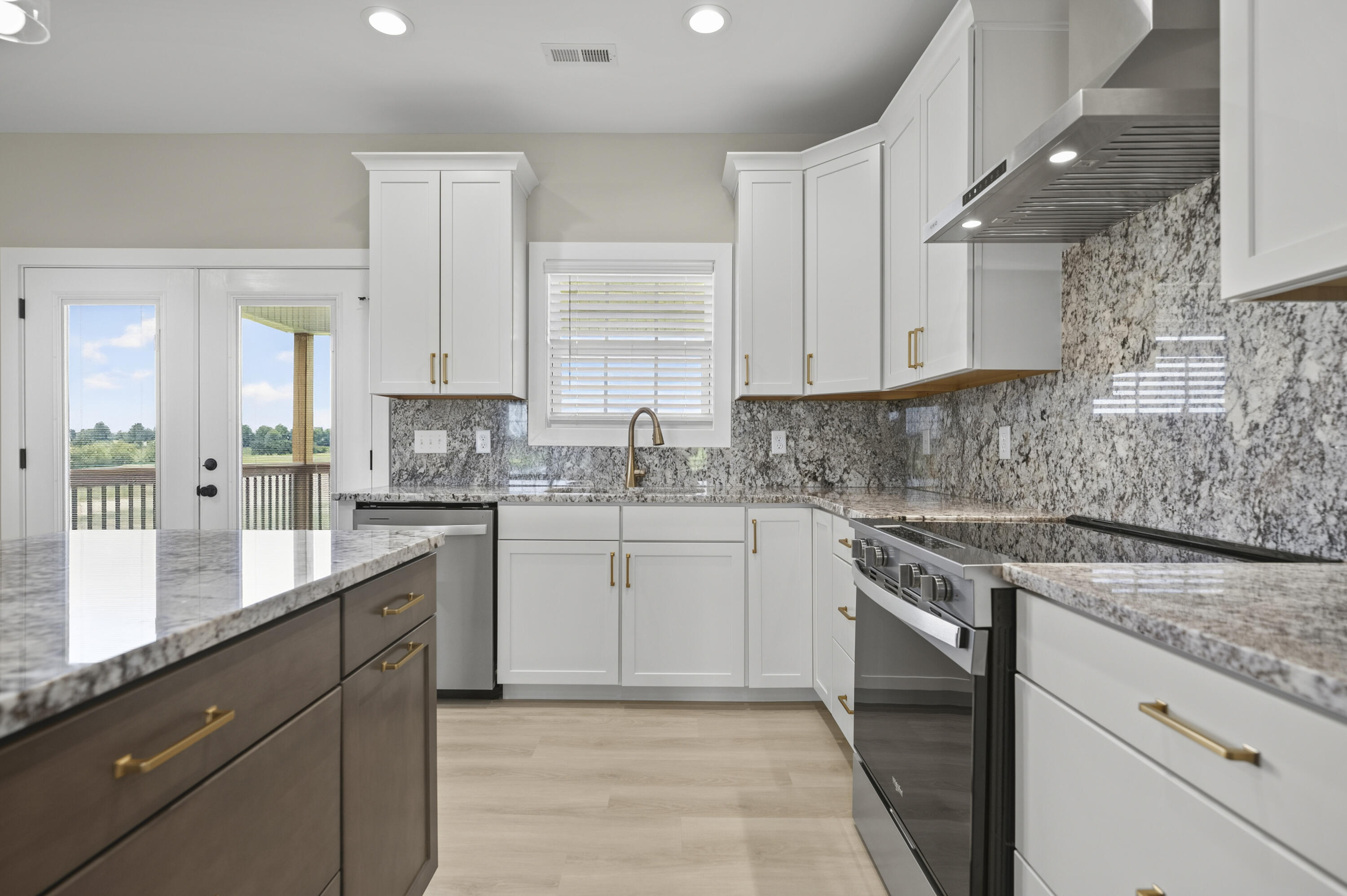 112 Cabela Drive Property Photo 14