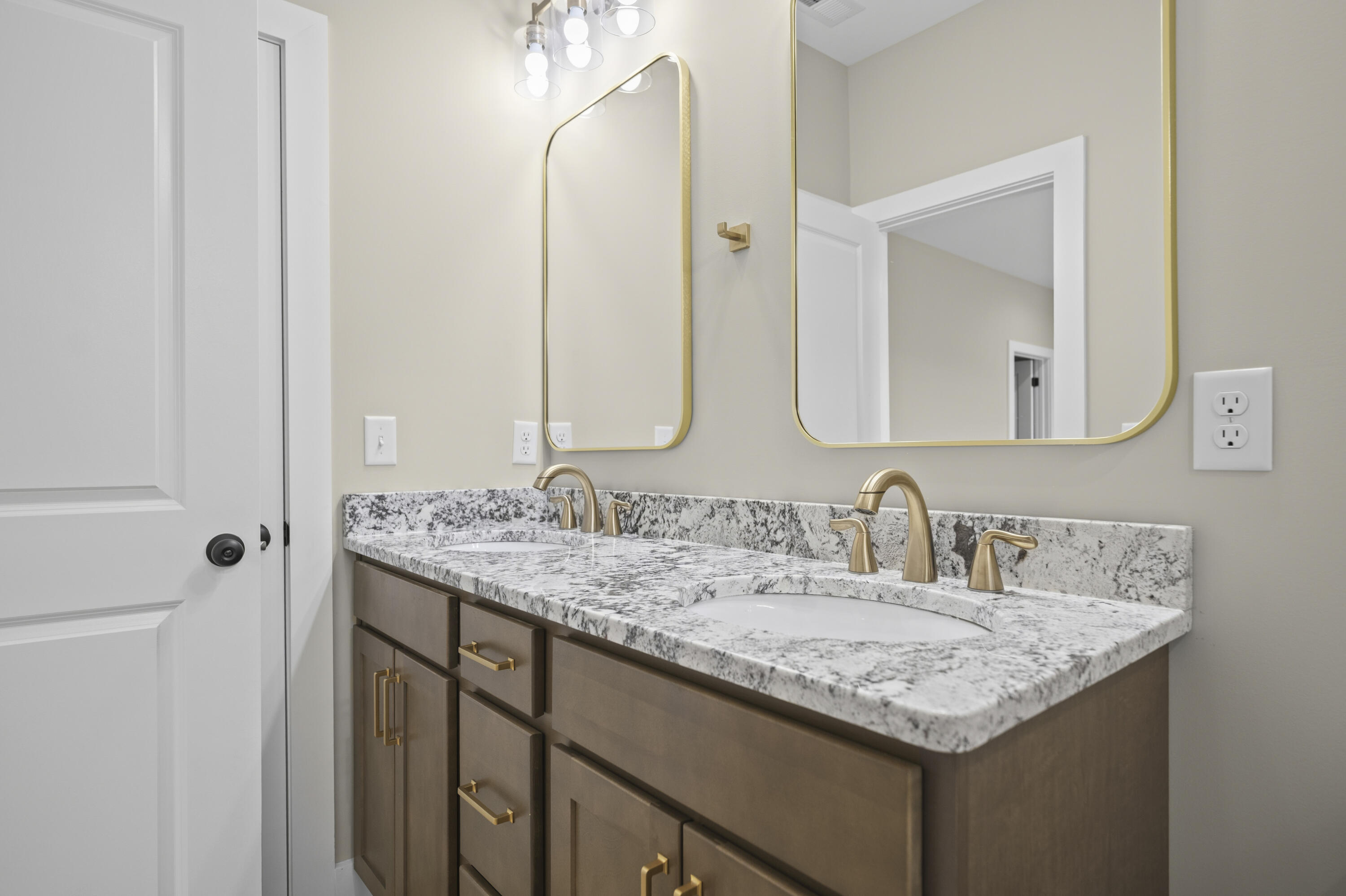 112 Cabela Drive Property Photo 25