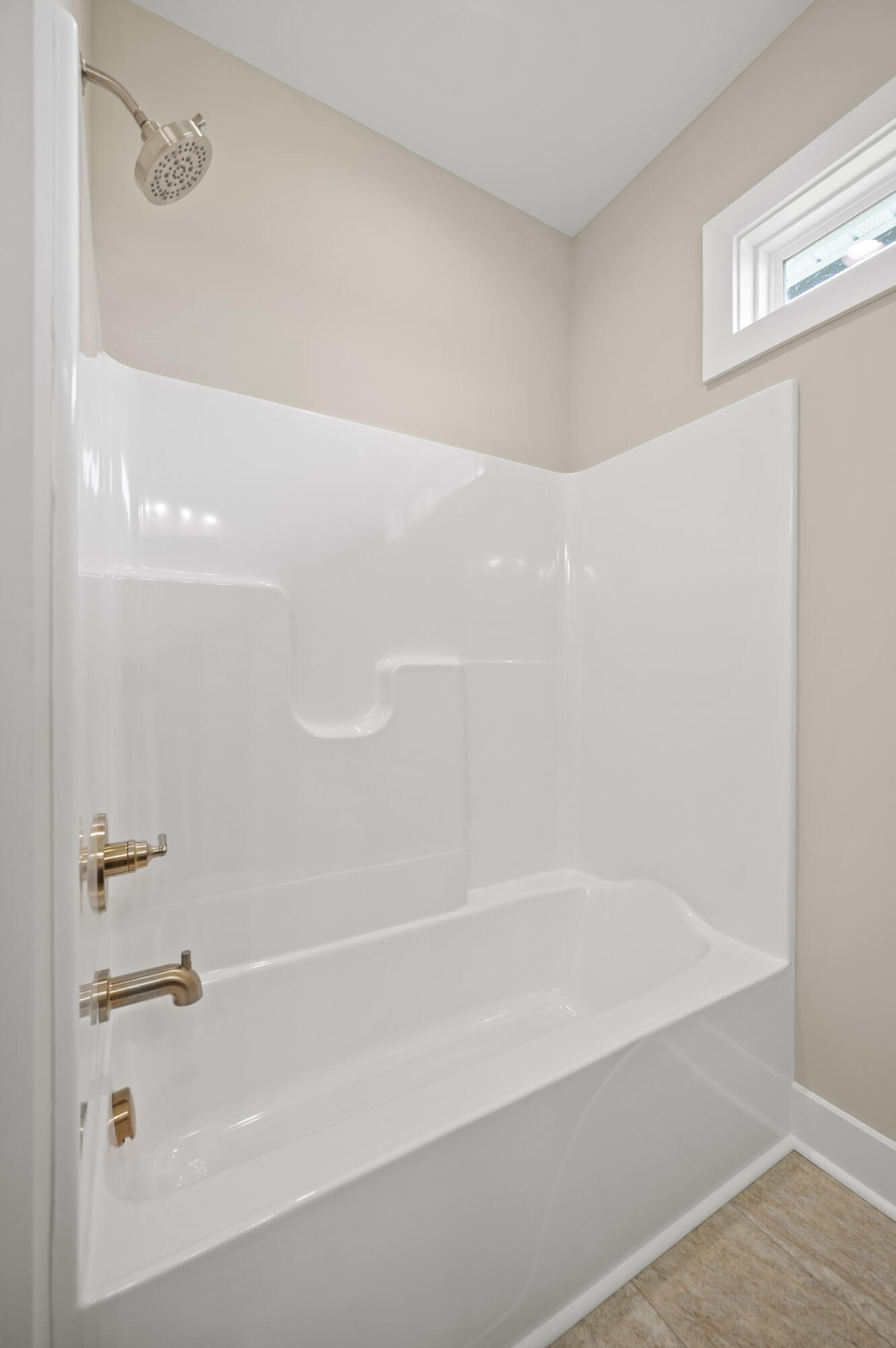 112 Cabela Drive Property Photo 32