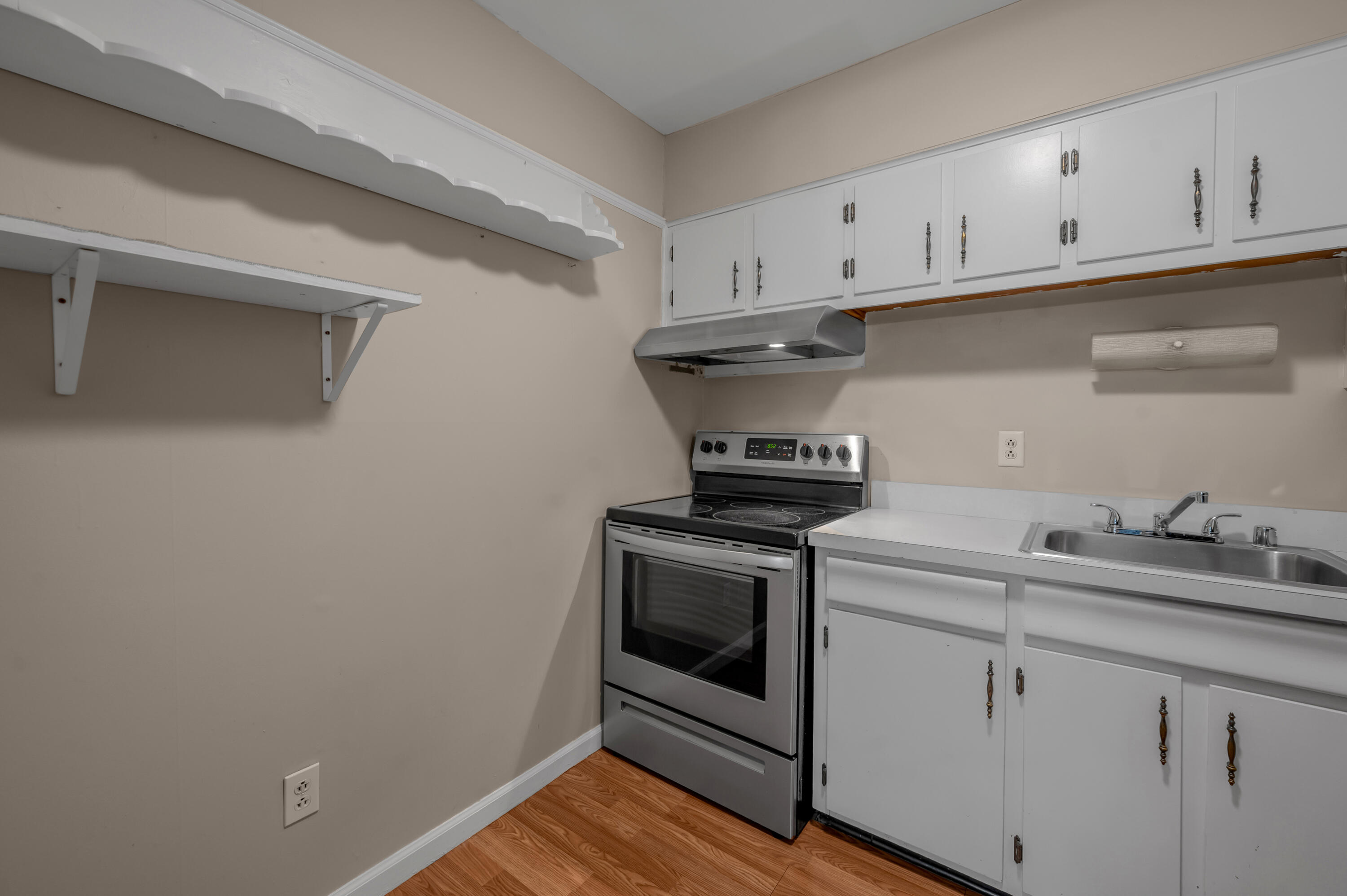 1084 Armstrong Mill Road B Property Photo 6