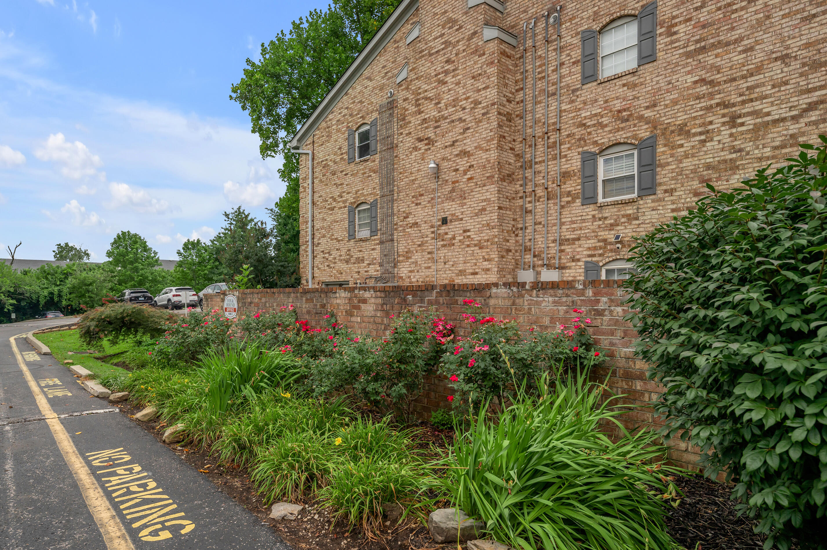 1084 Armstrong Mill Road B Property Photo 17
