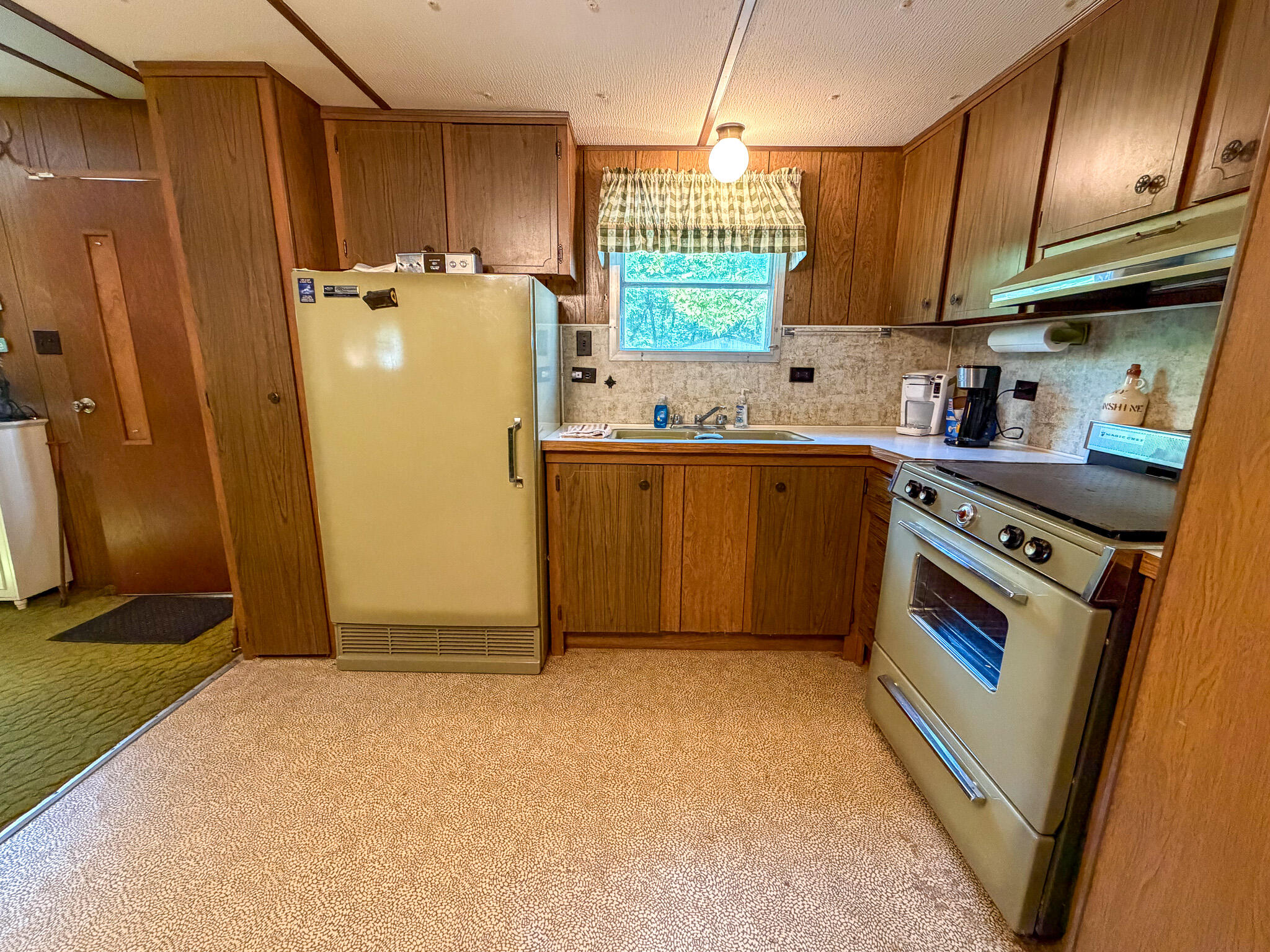 184 Hill Top Road Property Photo 9