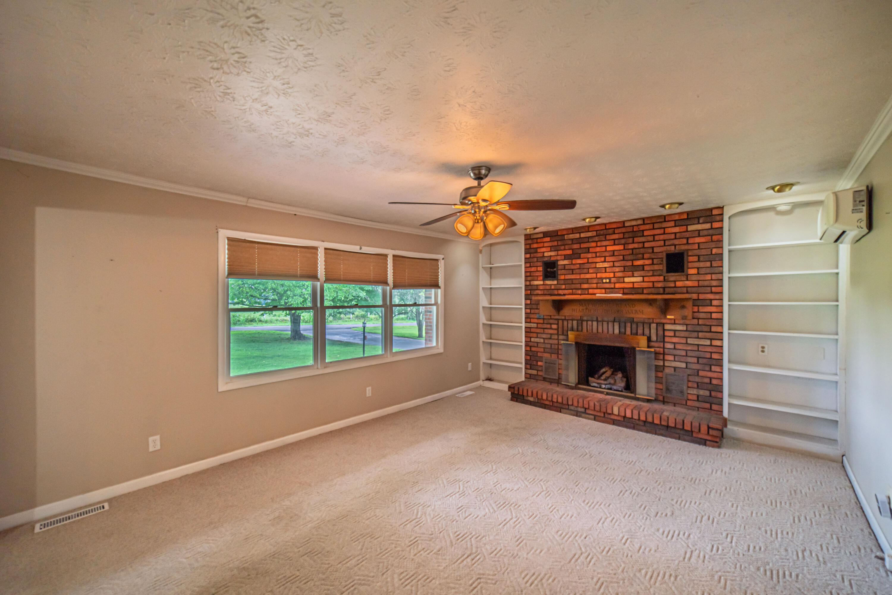 1575 Dyke Road Property Photo 15