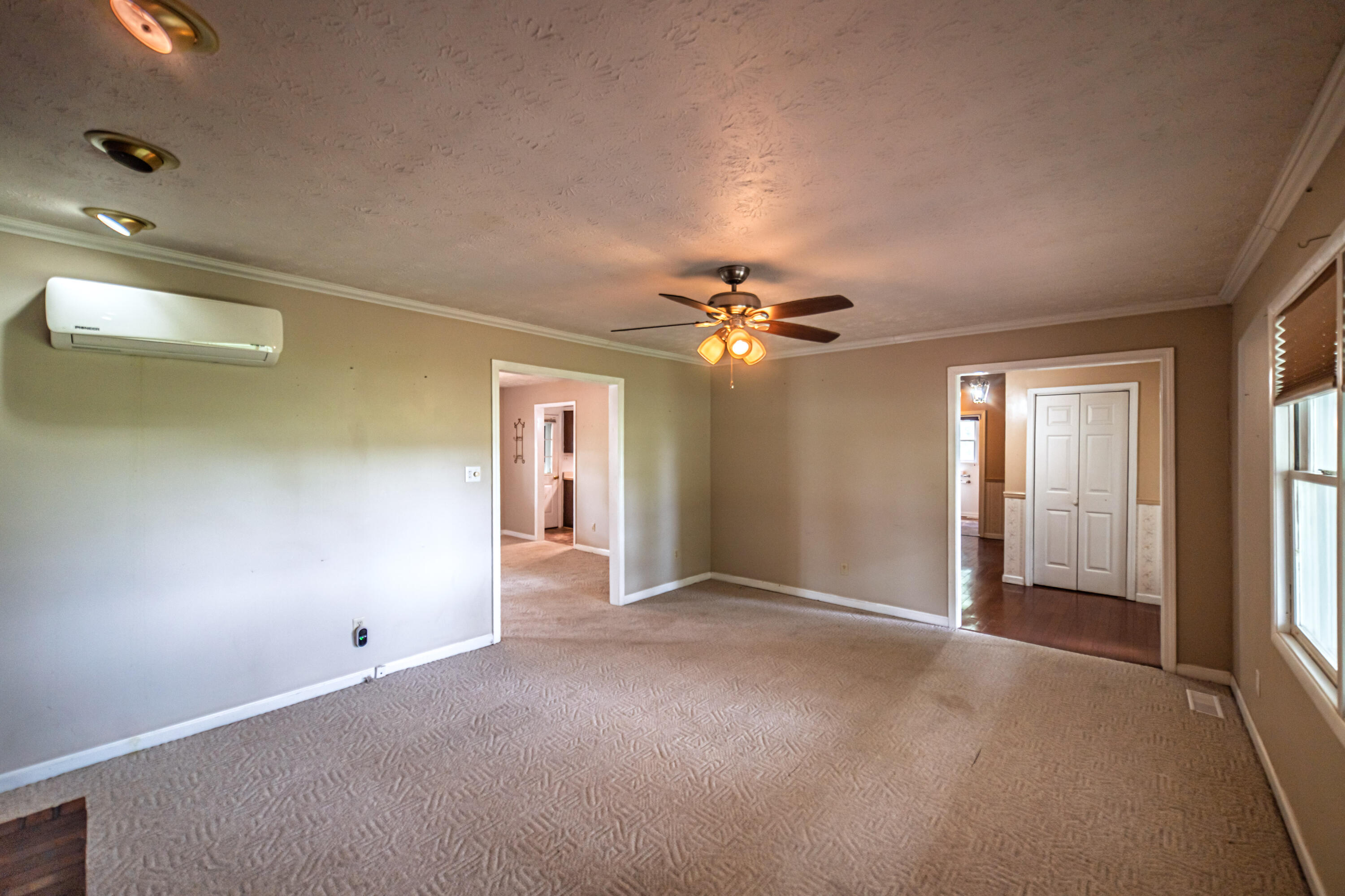 1575 Dyke Road Property Photo 17