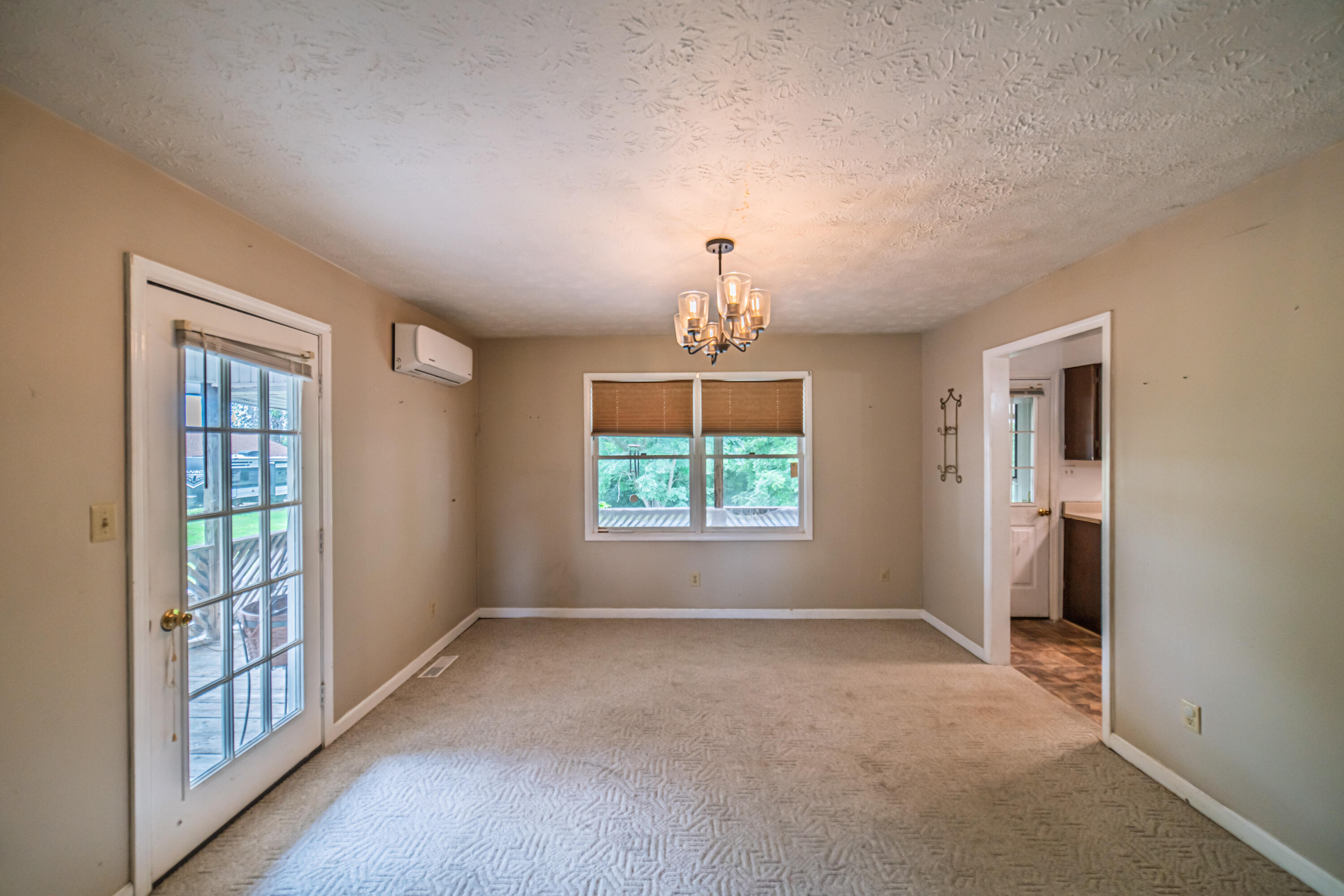 1575 Dyke Road Property Photo 18