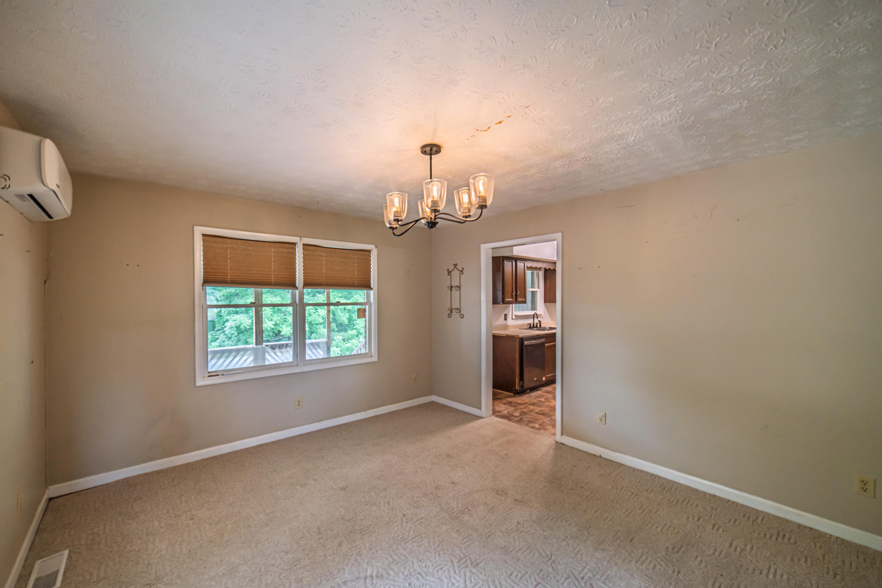 1575 Dyke Road Property Photo 20