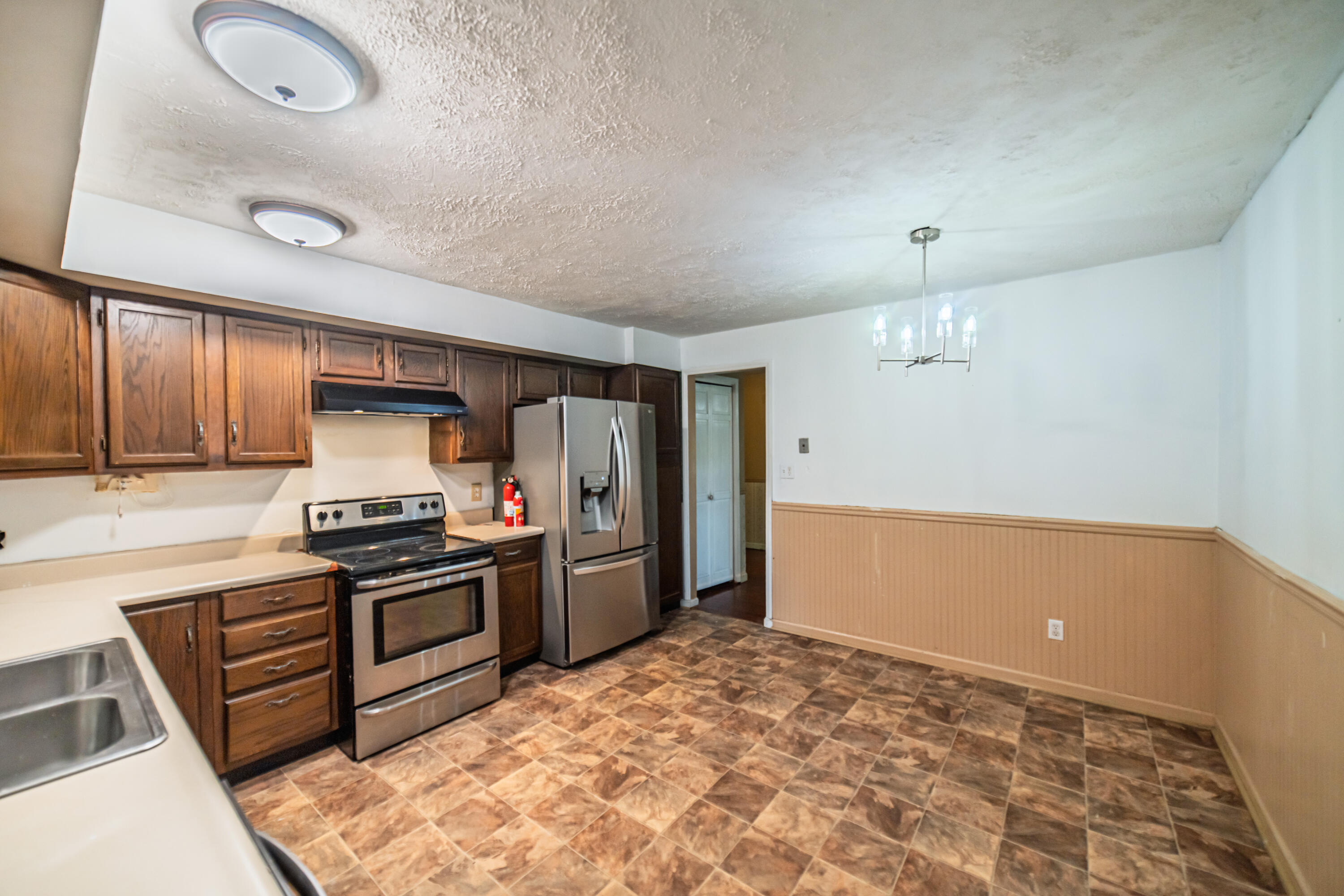 1575 Dyke Road Property Photo 22