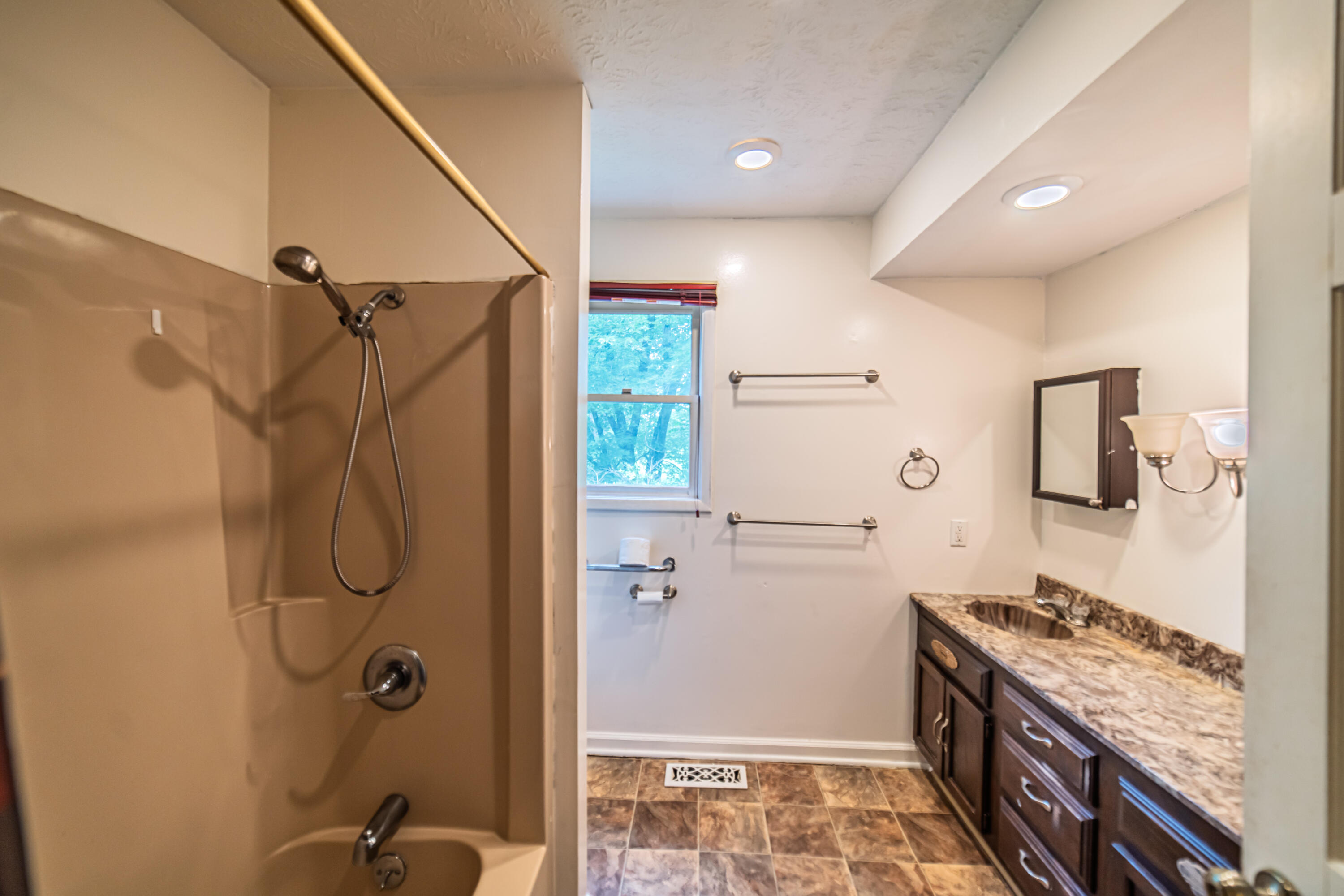 1575 Dyke Road Property Photo 35