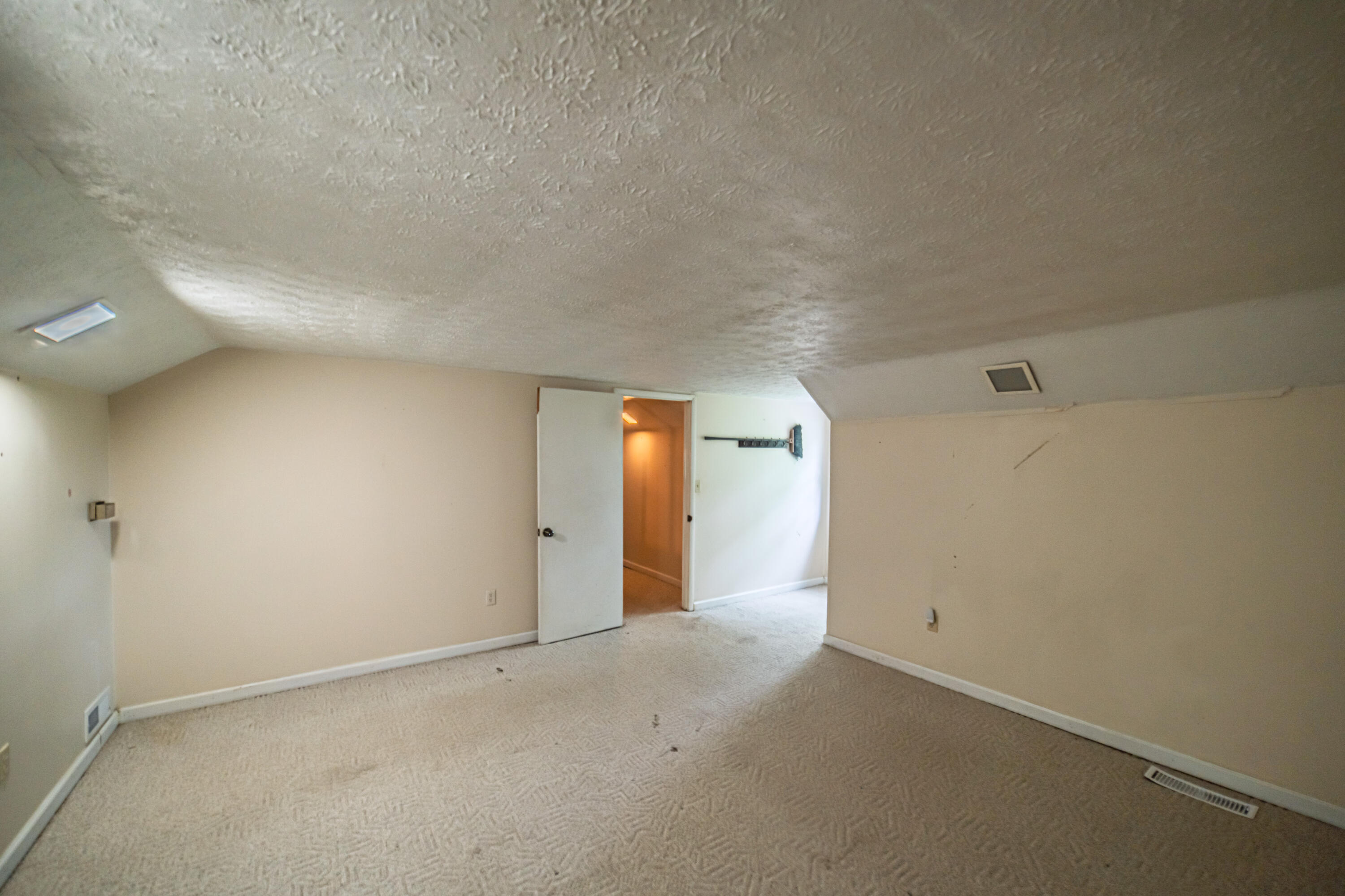 1575 Dyke Road Property Photo 46