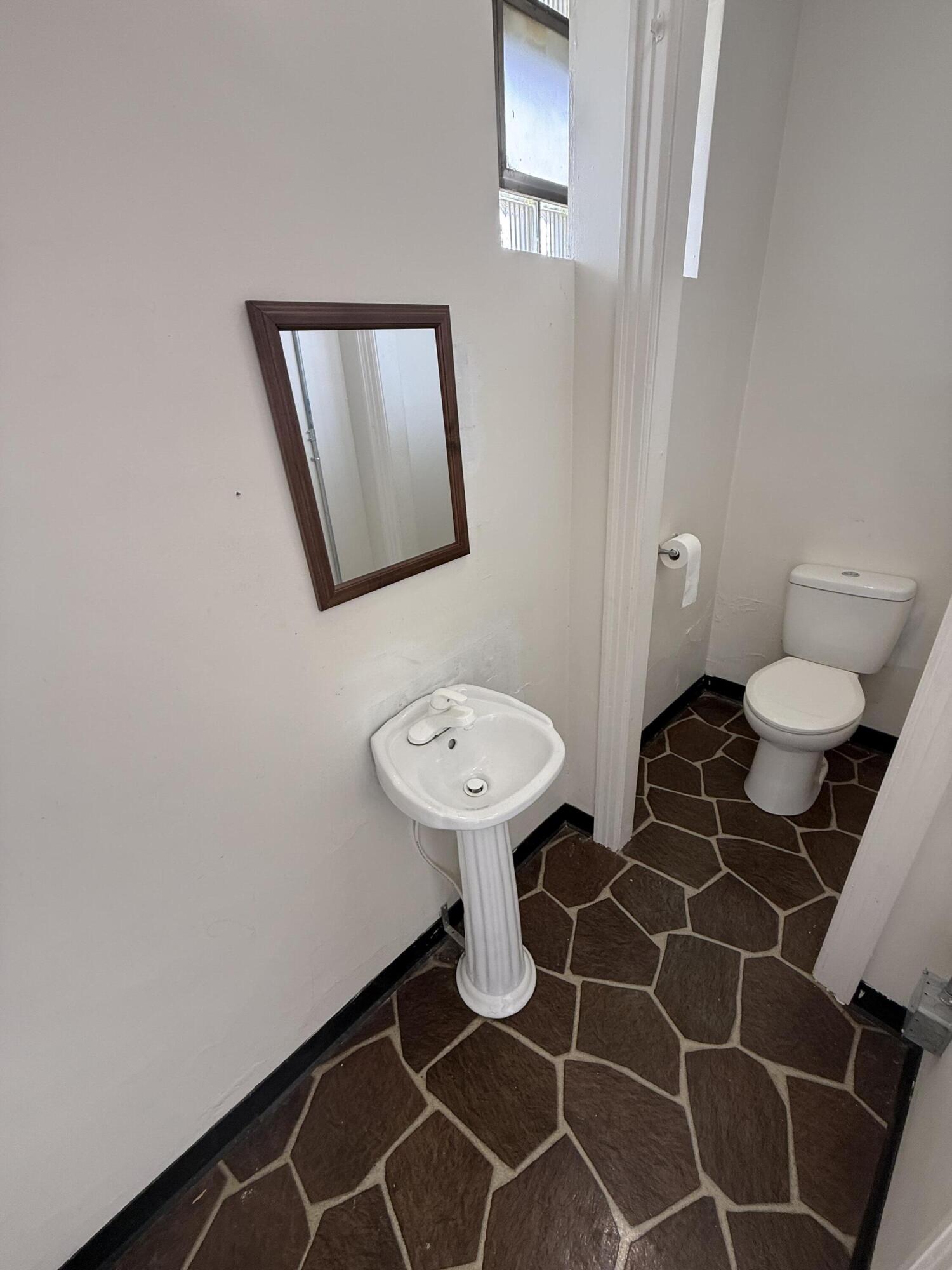 5 N Bloomfield Road Property Photo 14
