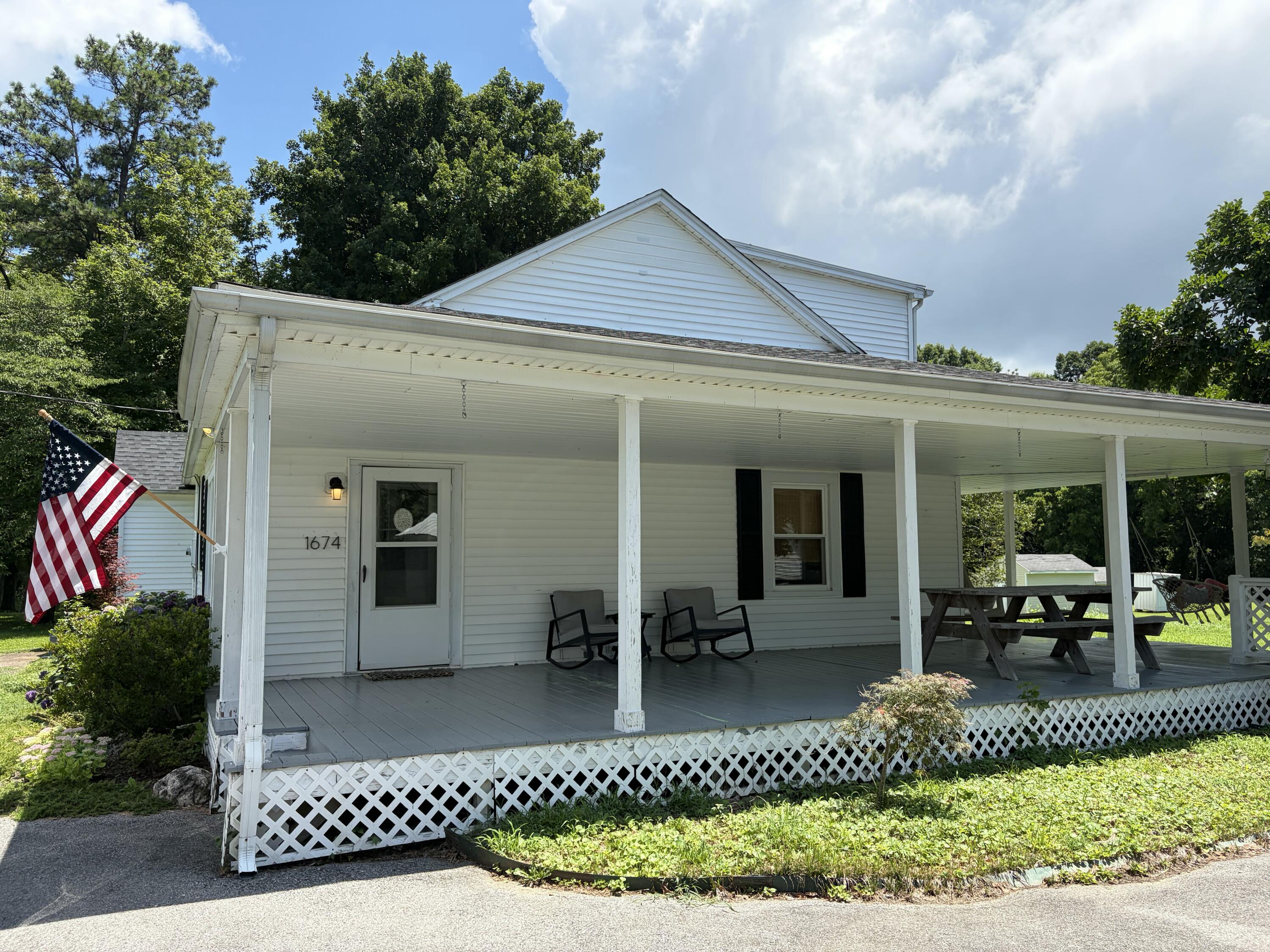 1674 Us-60 Property Photo 6