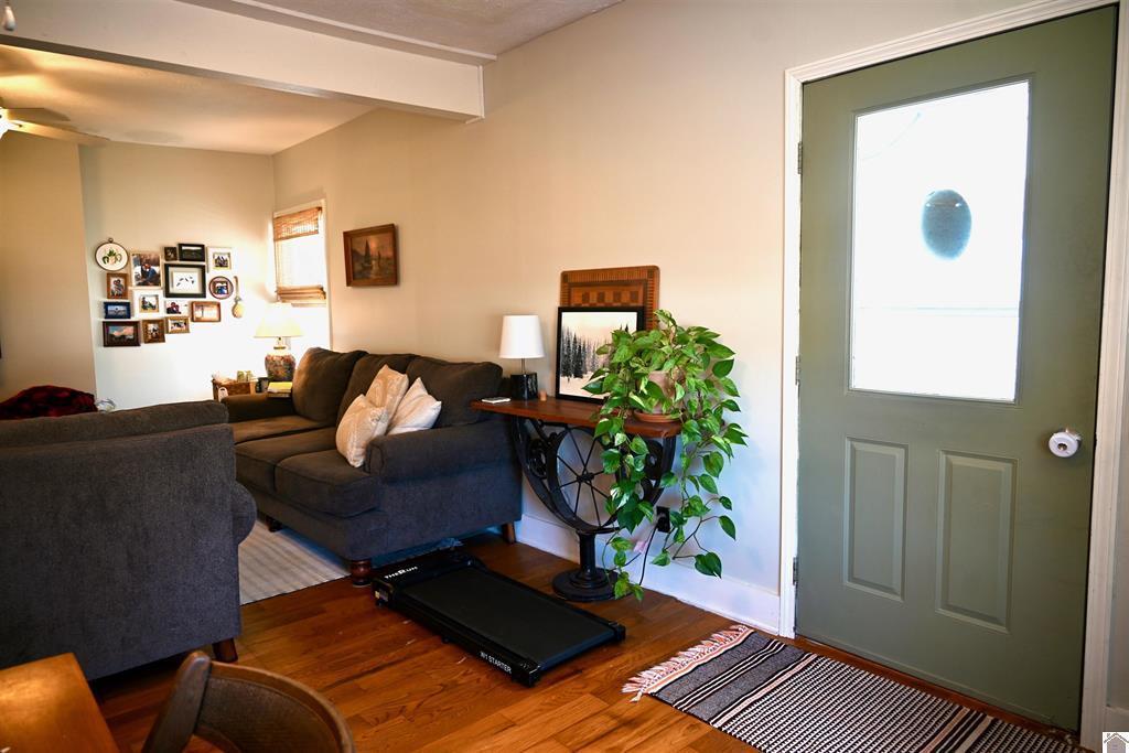 1674 Us-60 Property Photo 13