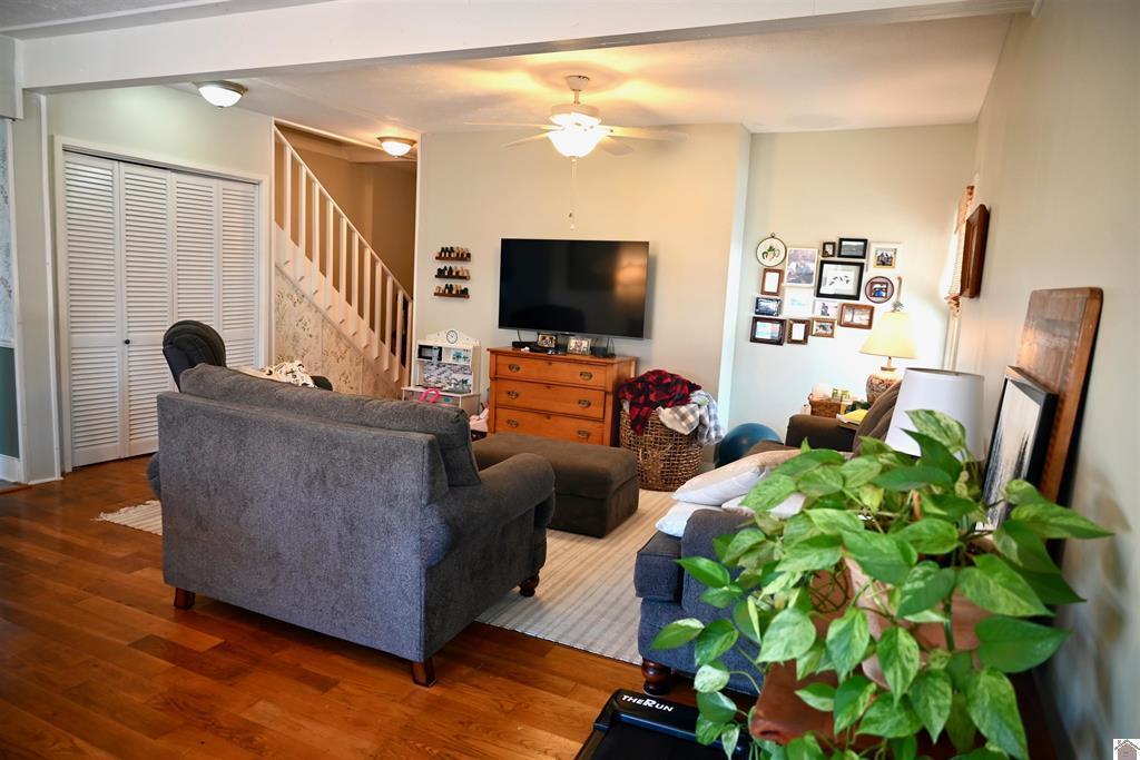 1674 Us-60 Property Photo 14