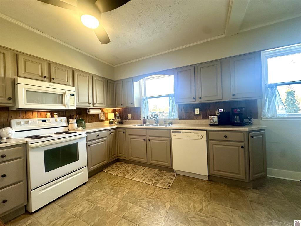 1674 Us-60 Property Photo 19