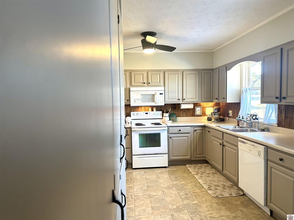 1674 Us-60 Property Photo 21