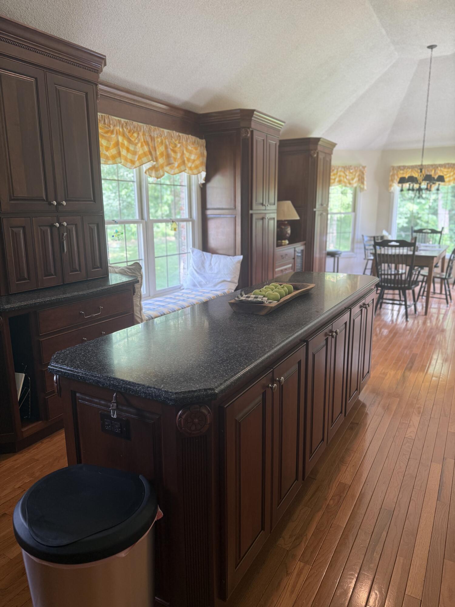 453 Water Cliff Drive Property Photo 10