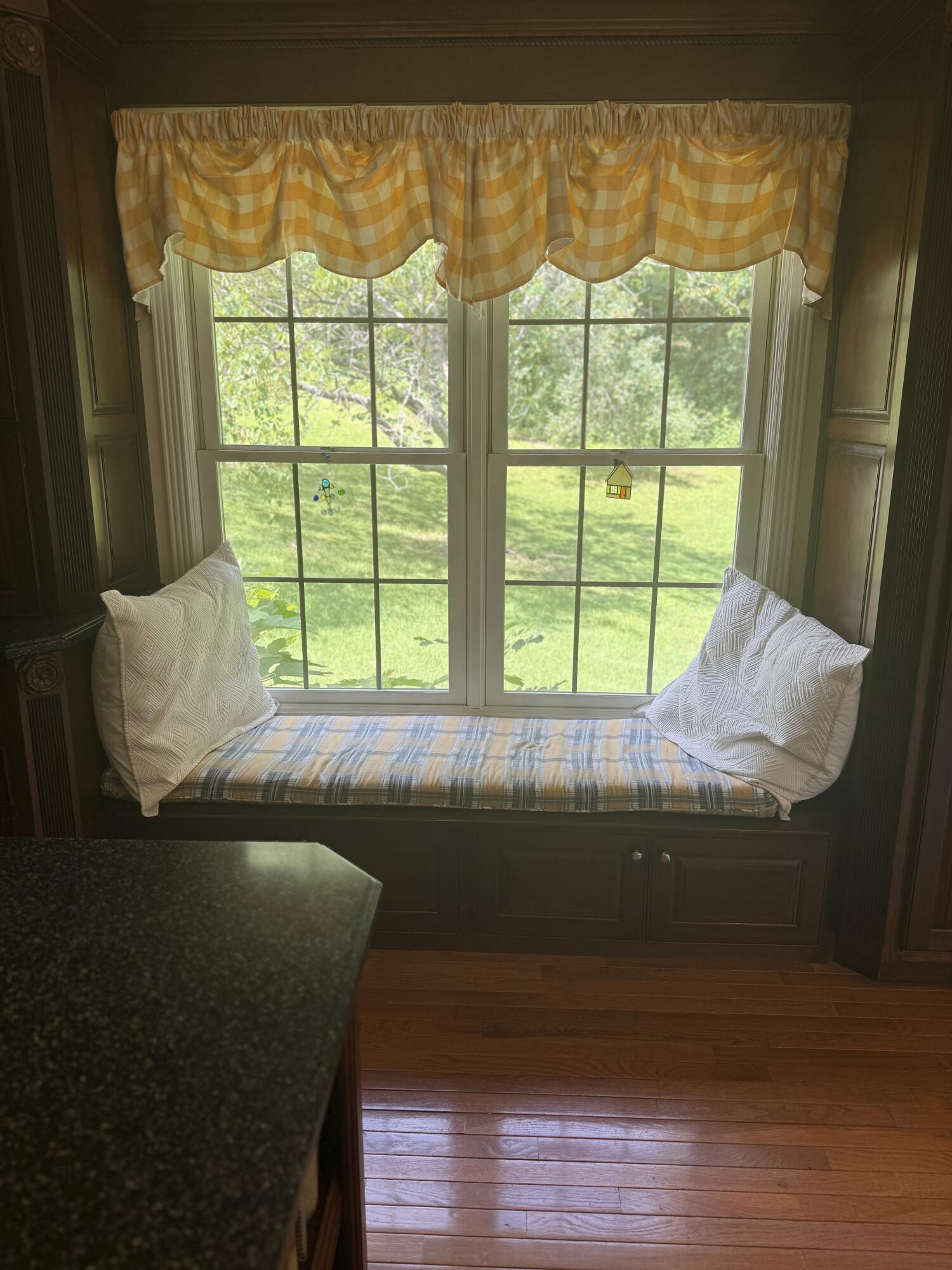 453 Water Cliff Drive Property Photo 15