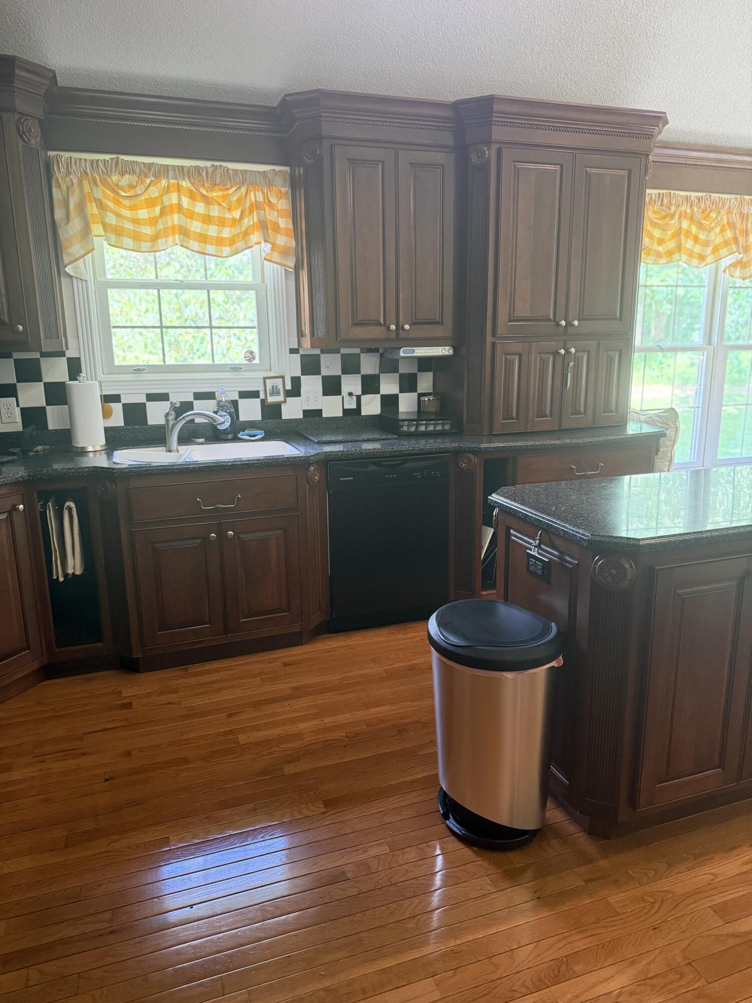 453 Water Cliff Drive Property Photo 18