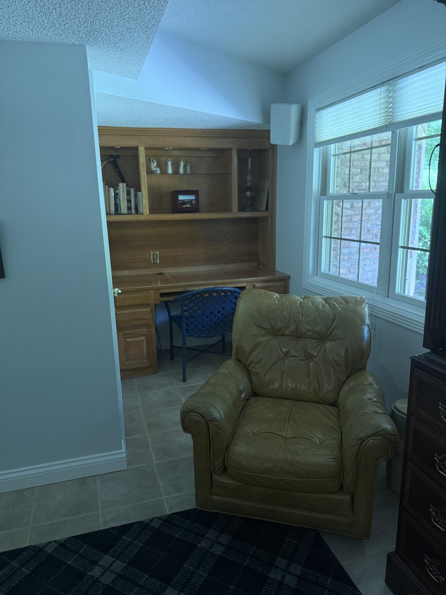 453 Water Cliff Drive Property Photo 32