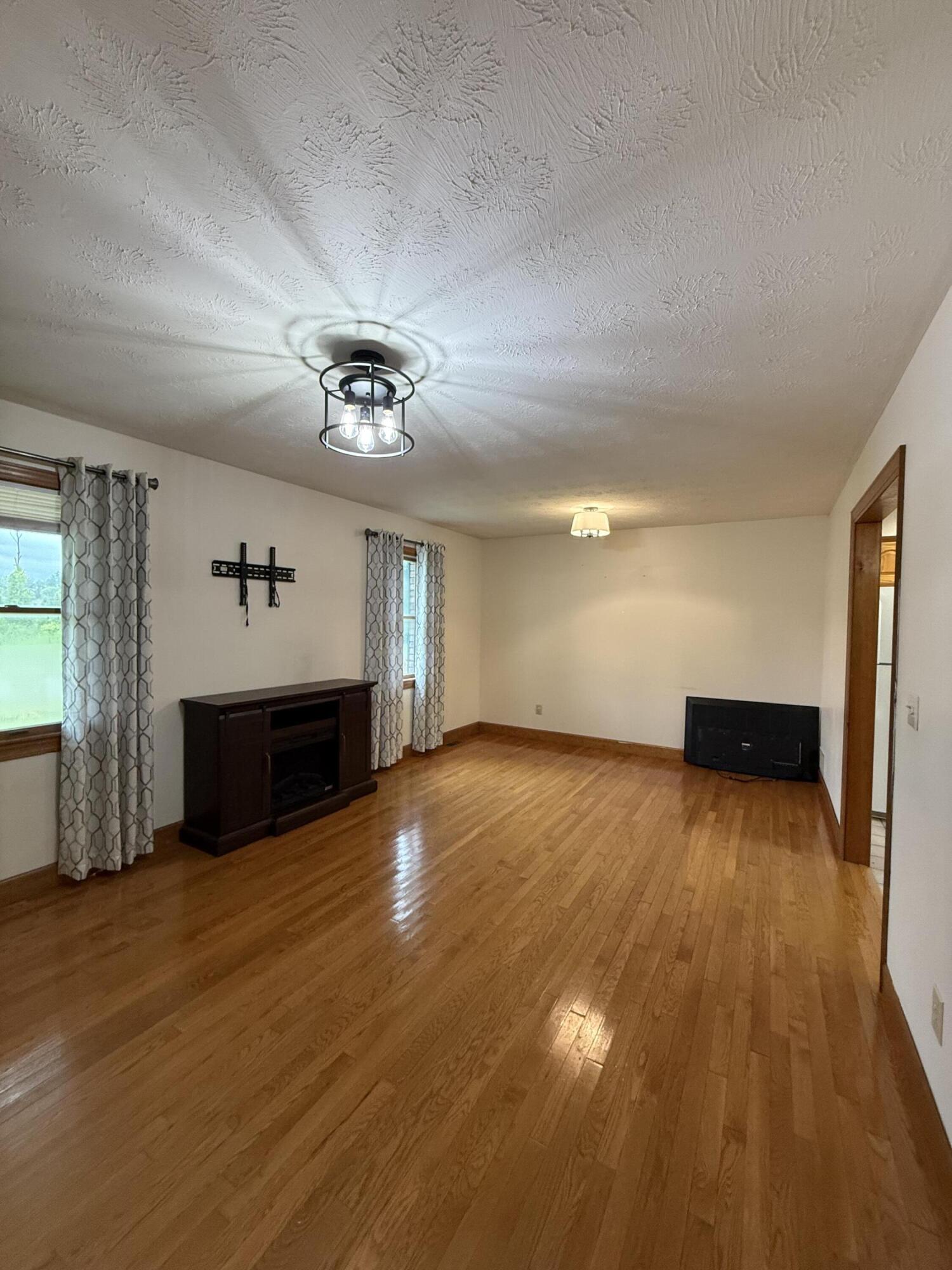 43 Brandon Lane Property Photo 6