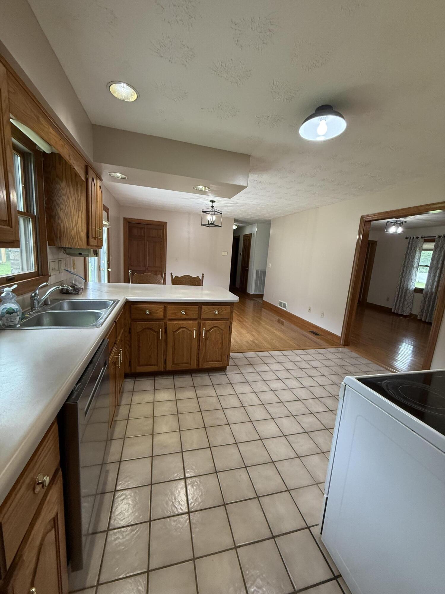 43 Brandon Lane Property Photo 12