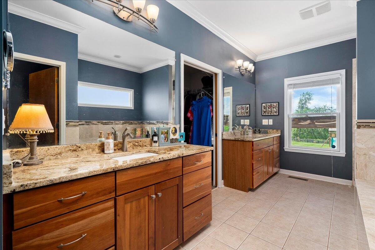 210 Colonial Drive Property Photo 27