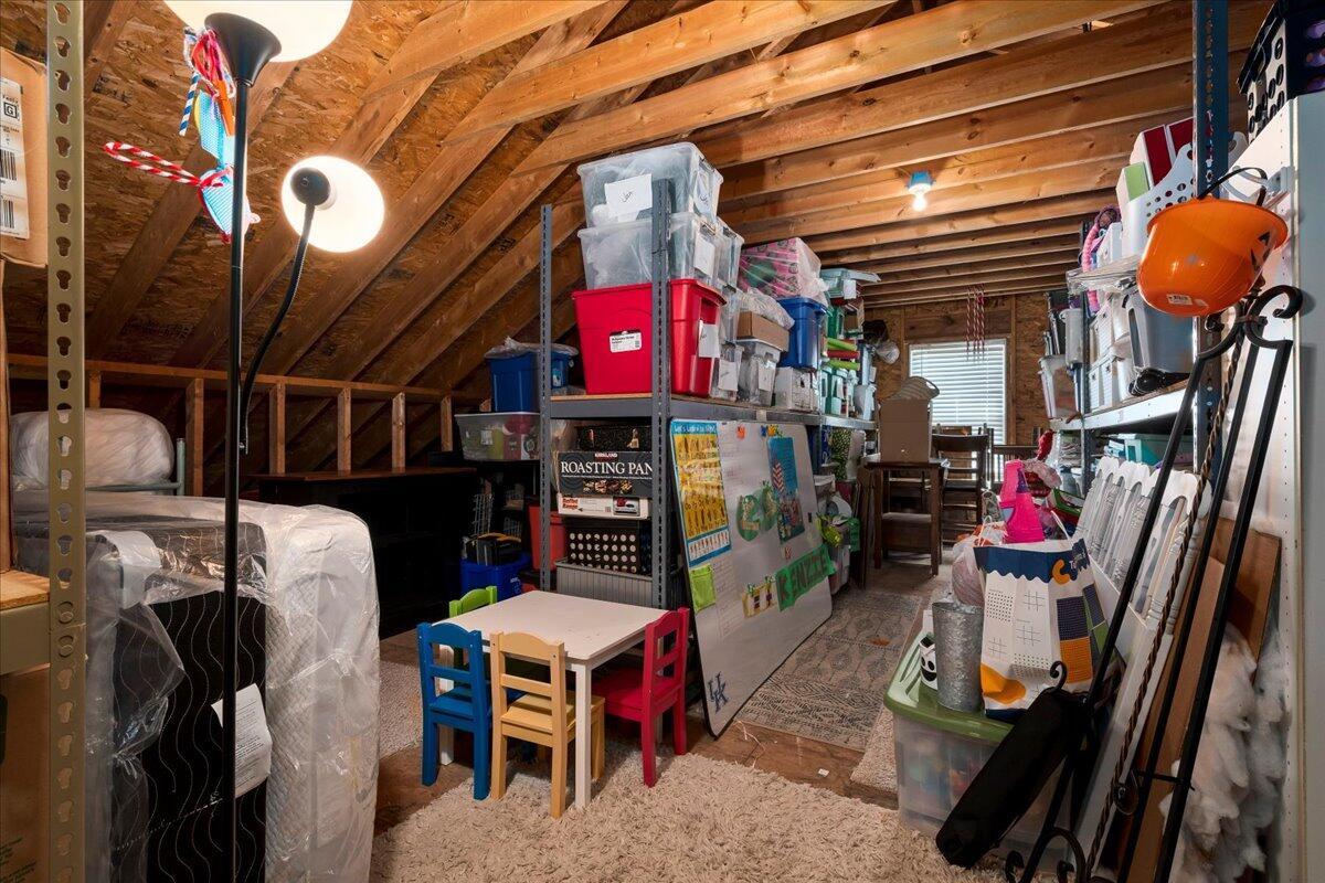 210 Colonial Drive Property Photo 45