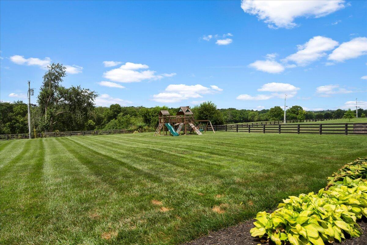 210 Colonial Drive Property Photo 65