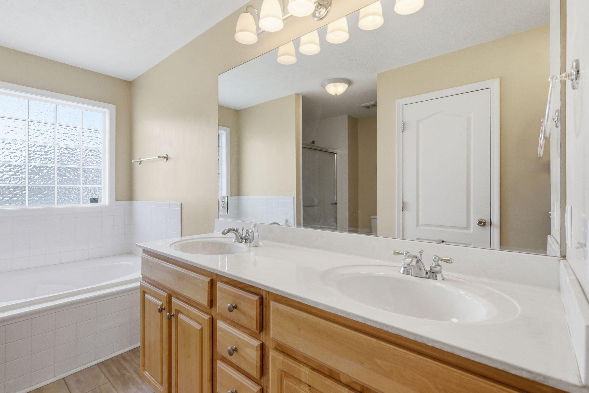 1052 Running Brook Drive Property Photo 32