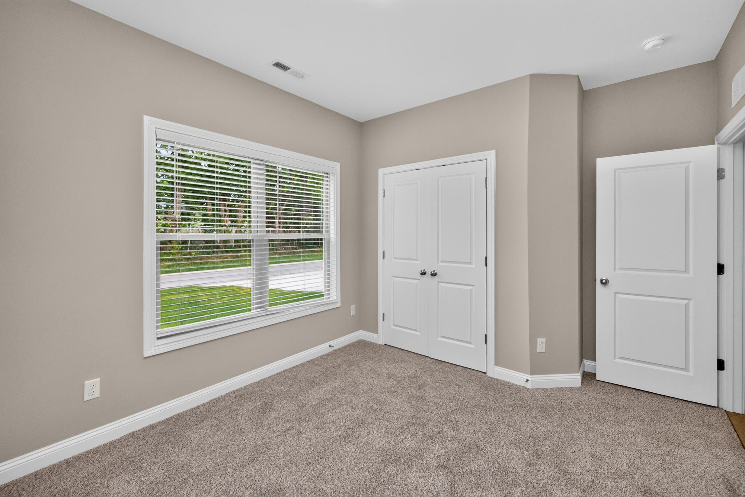 529 Shropshire Avenue Property Photo 19