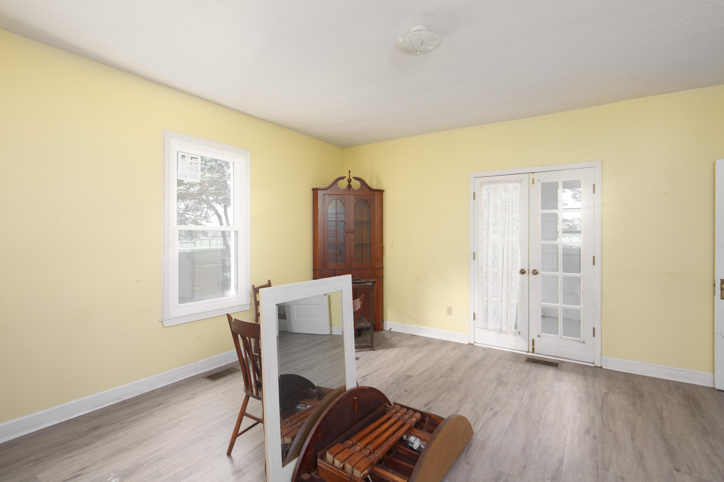 4603 Paris Road Property Photo 10