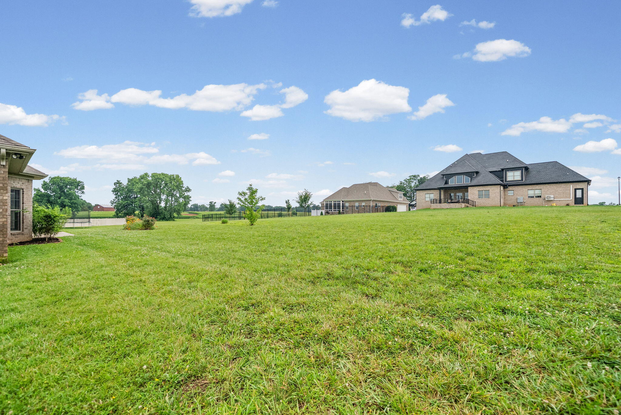208 Lewis Bridge Way Property Photo 34