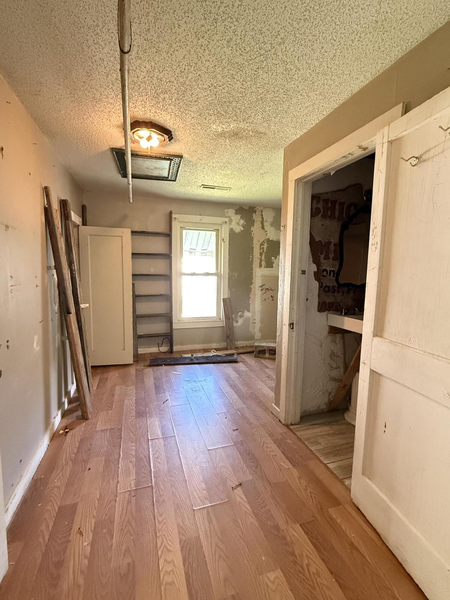 203 Gilbert Street Property Photo 11