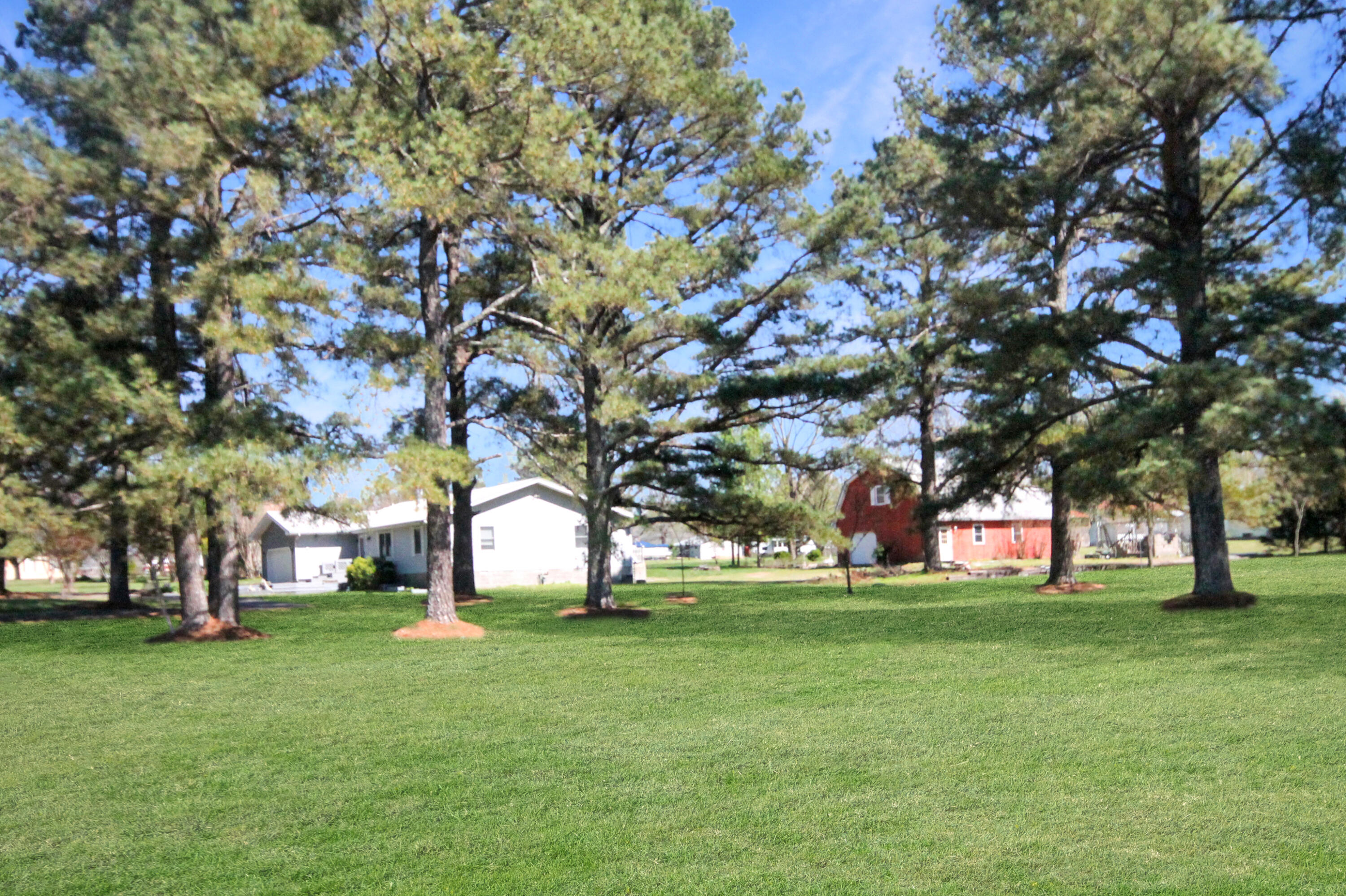 8078 Aurora Highway Property Photo 2