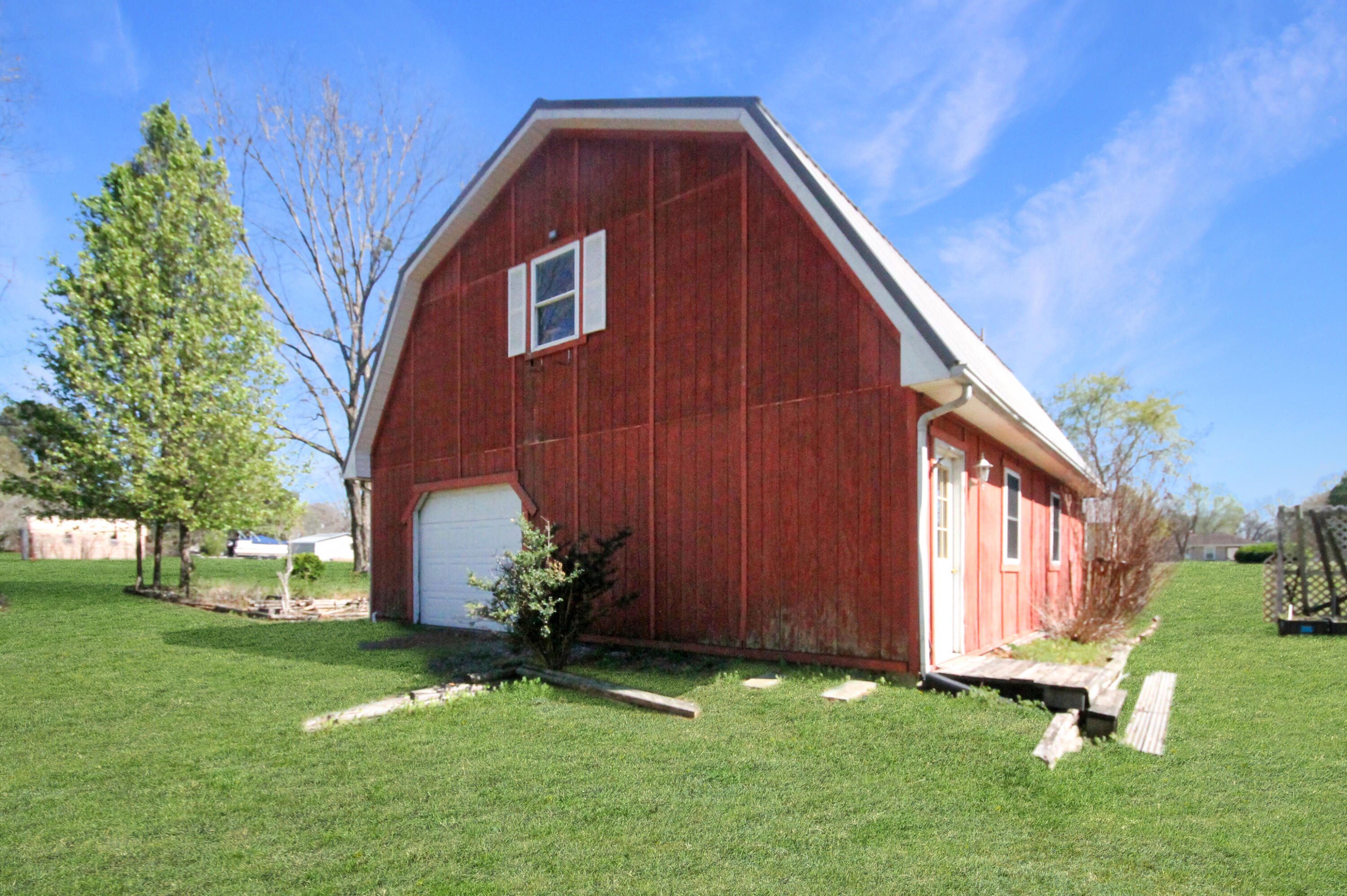 8078 Aurora Highway Property Photo 4