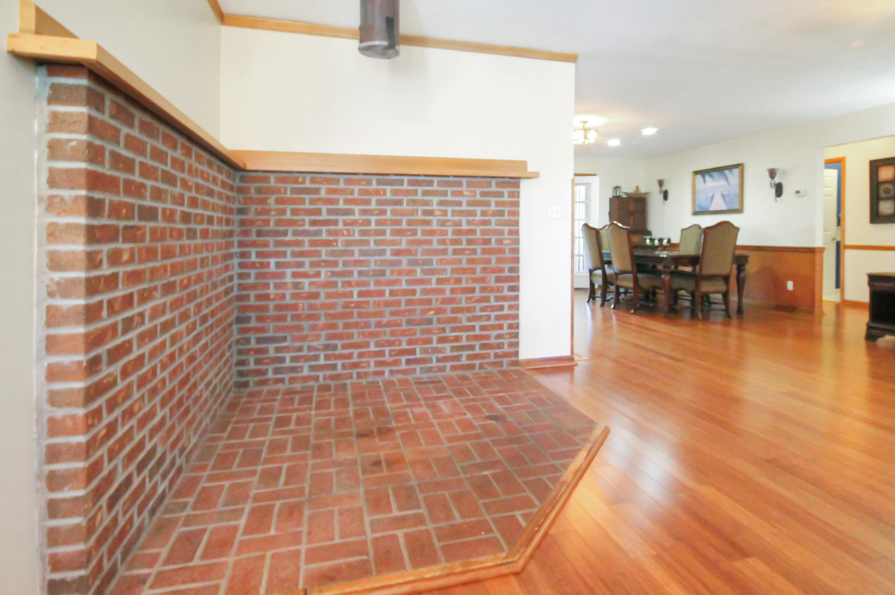 8078 Aurora Highway Property Photo 8