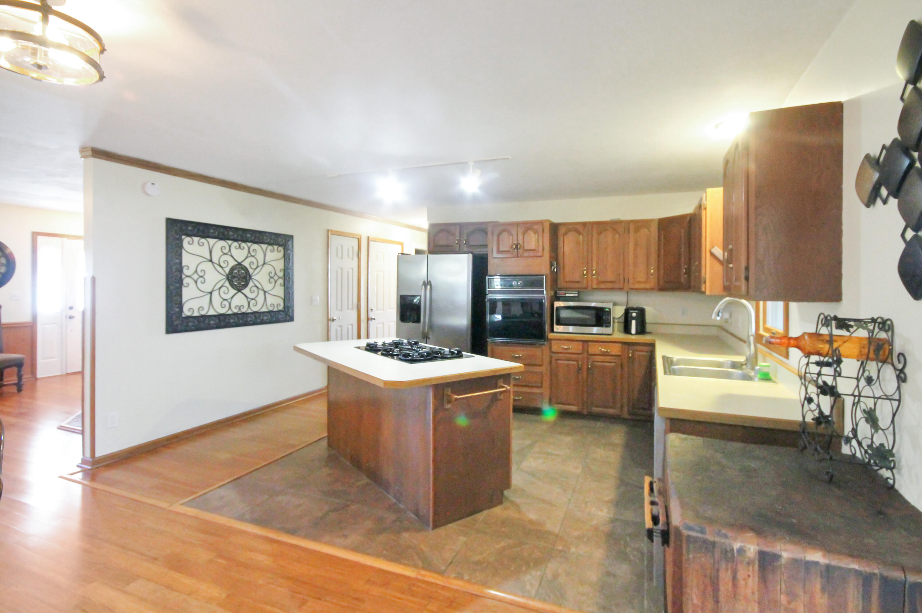 8078 Aurora Highway Property Photo 10