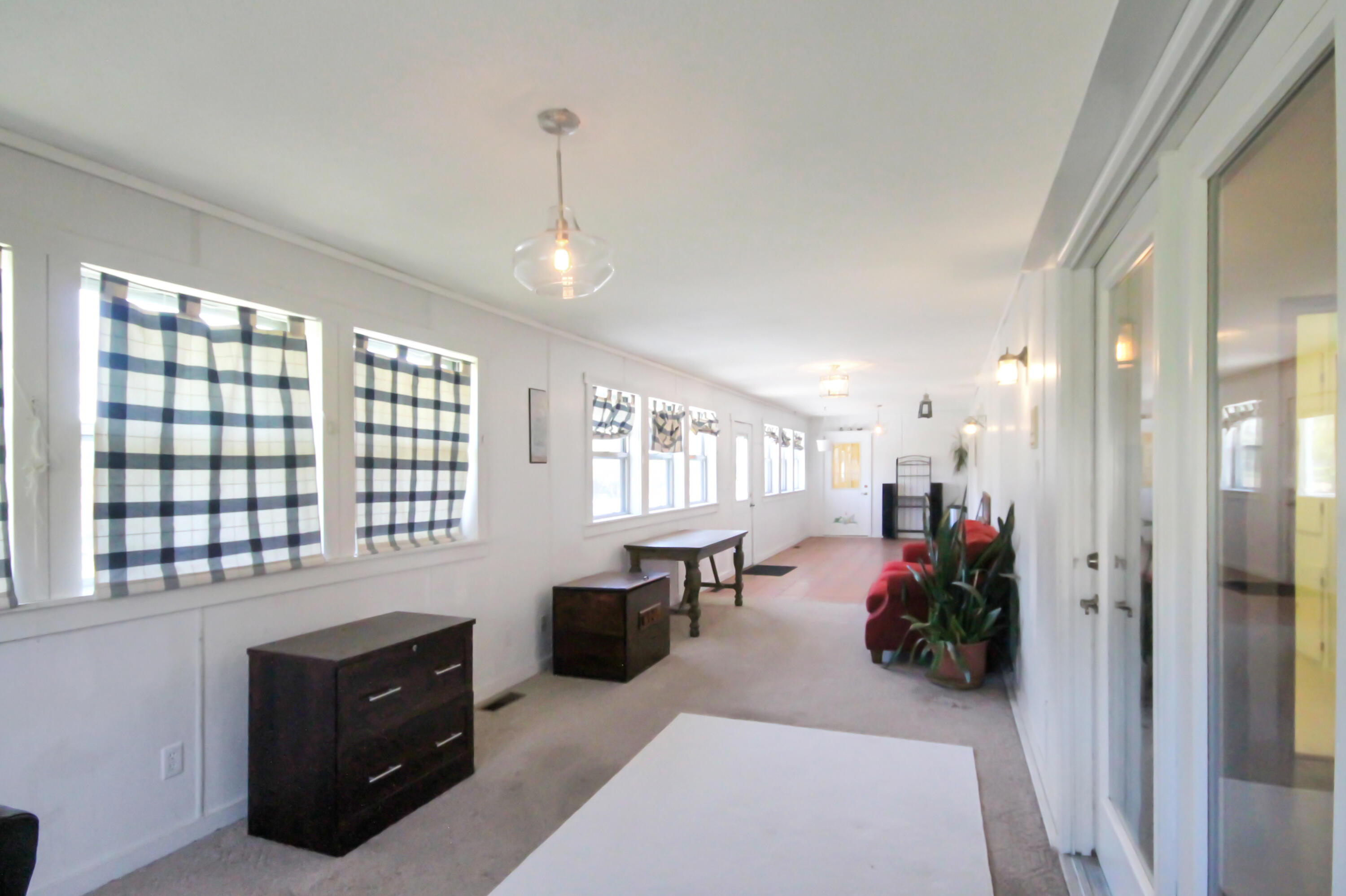 8078 Aurora Highway Property Photo 14