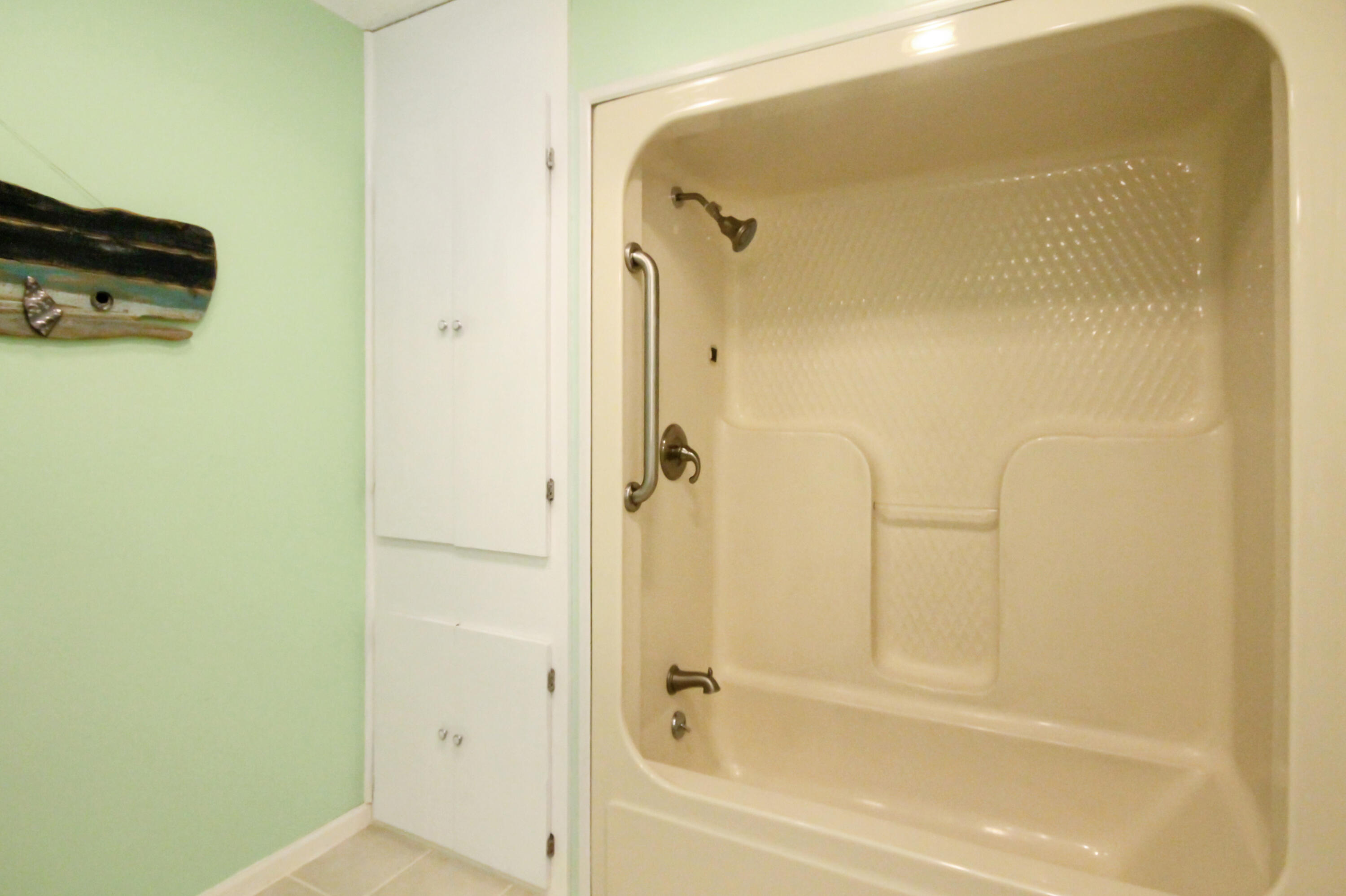 8078 Aurora Highway Property Photo 17