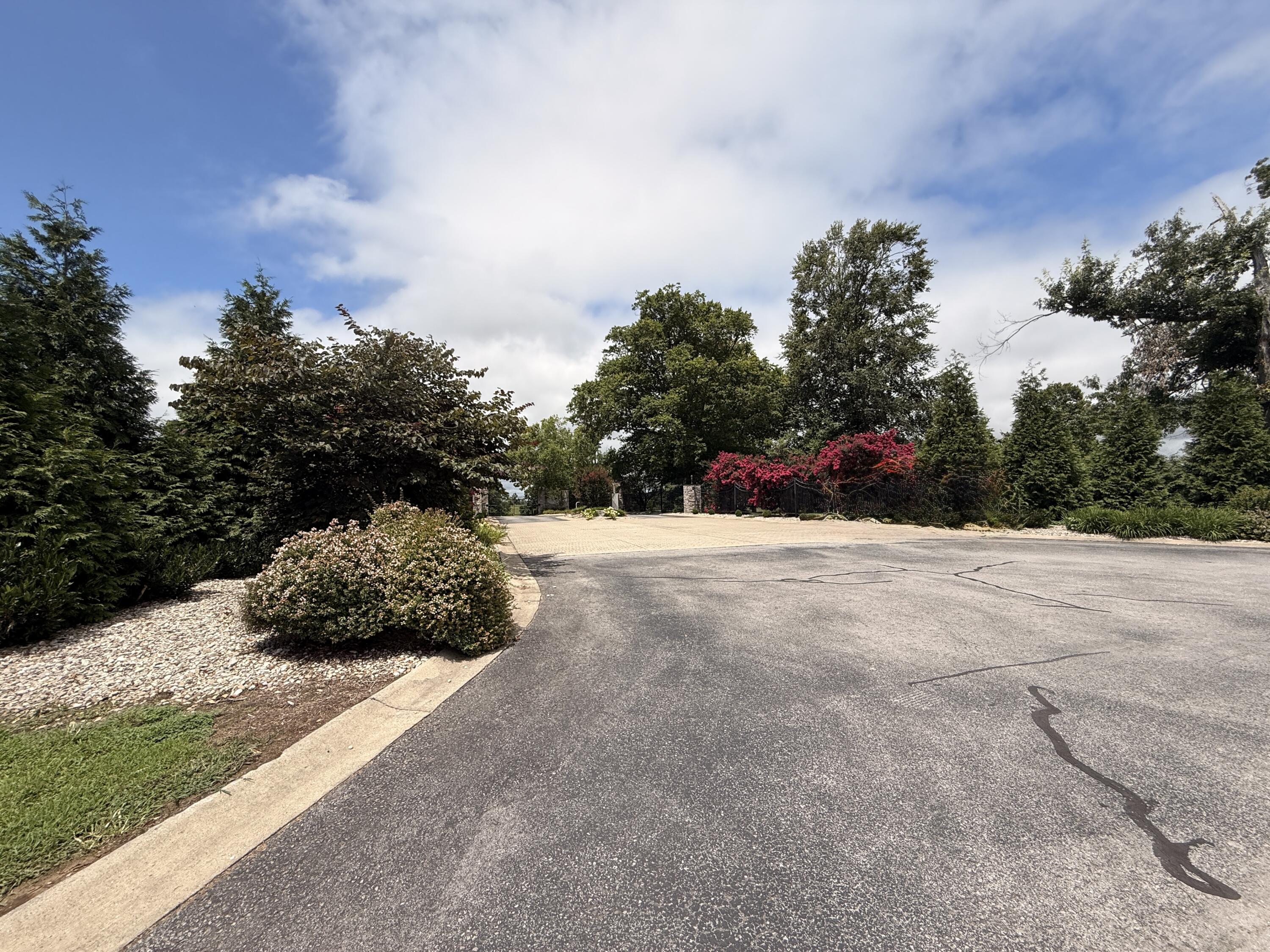 219 Stillwater Boulevard Property Photo 7
