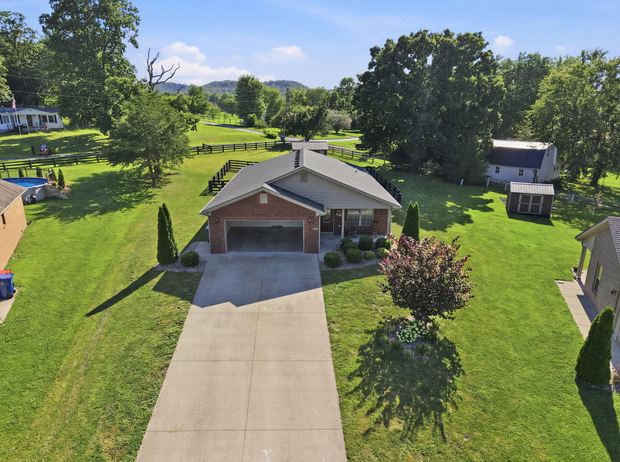 1054 Burnell Drive Property Photo 3