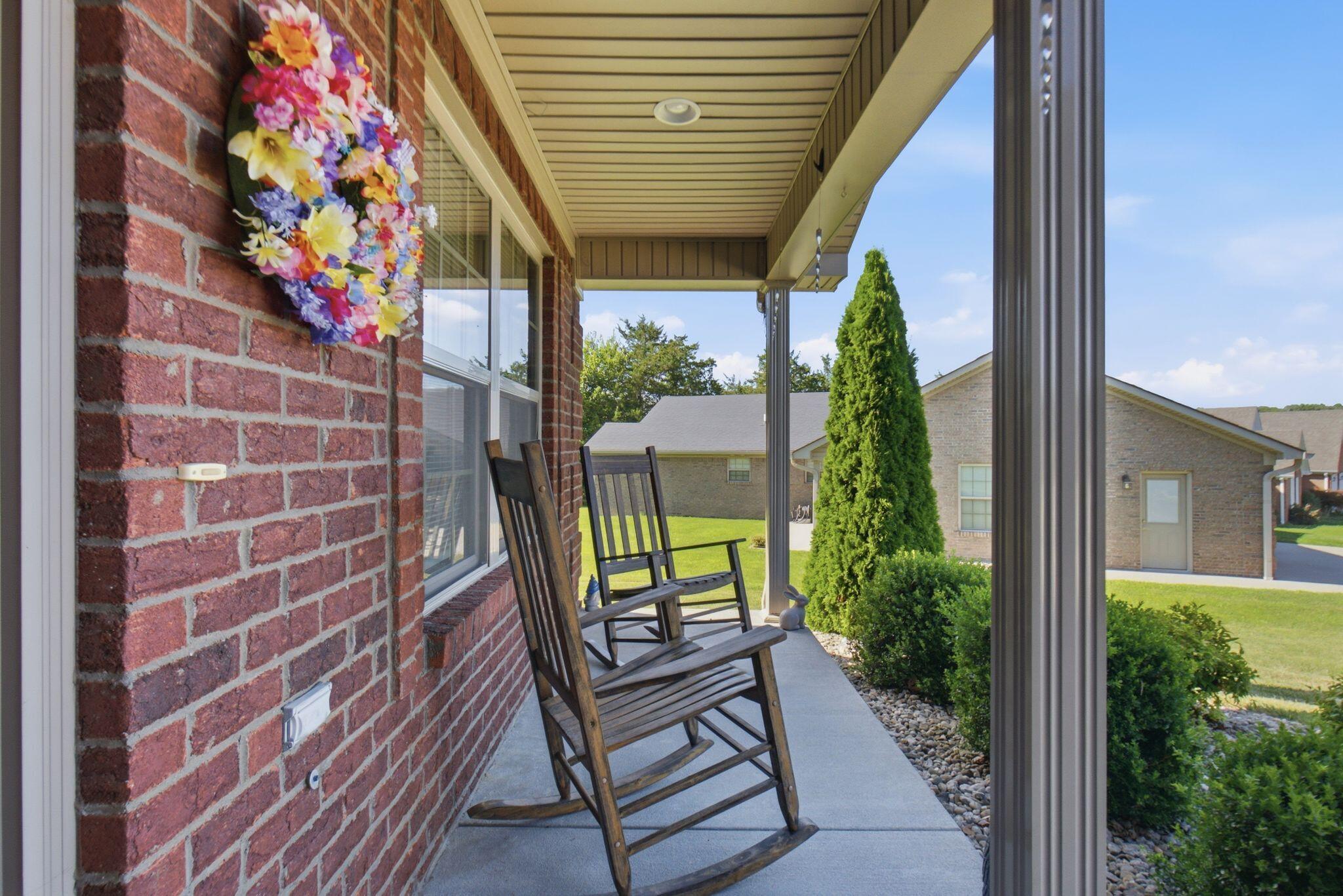 1054 Burnell Drive Property Photo 4