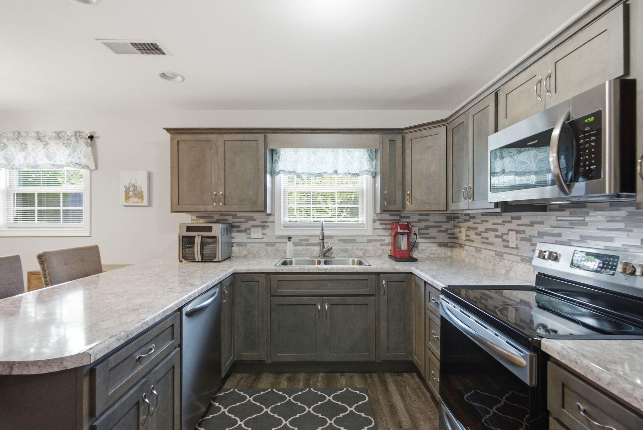 1054 Burnell Drive Property Photo 10