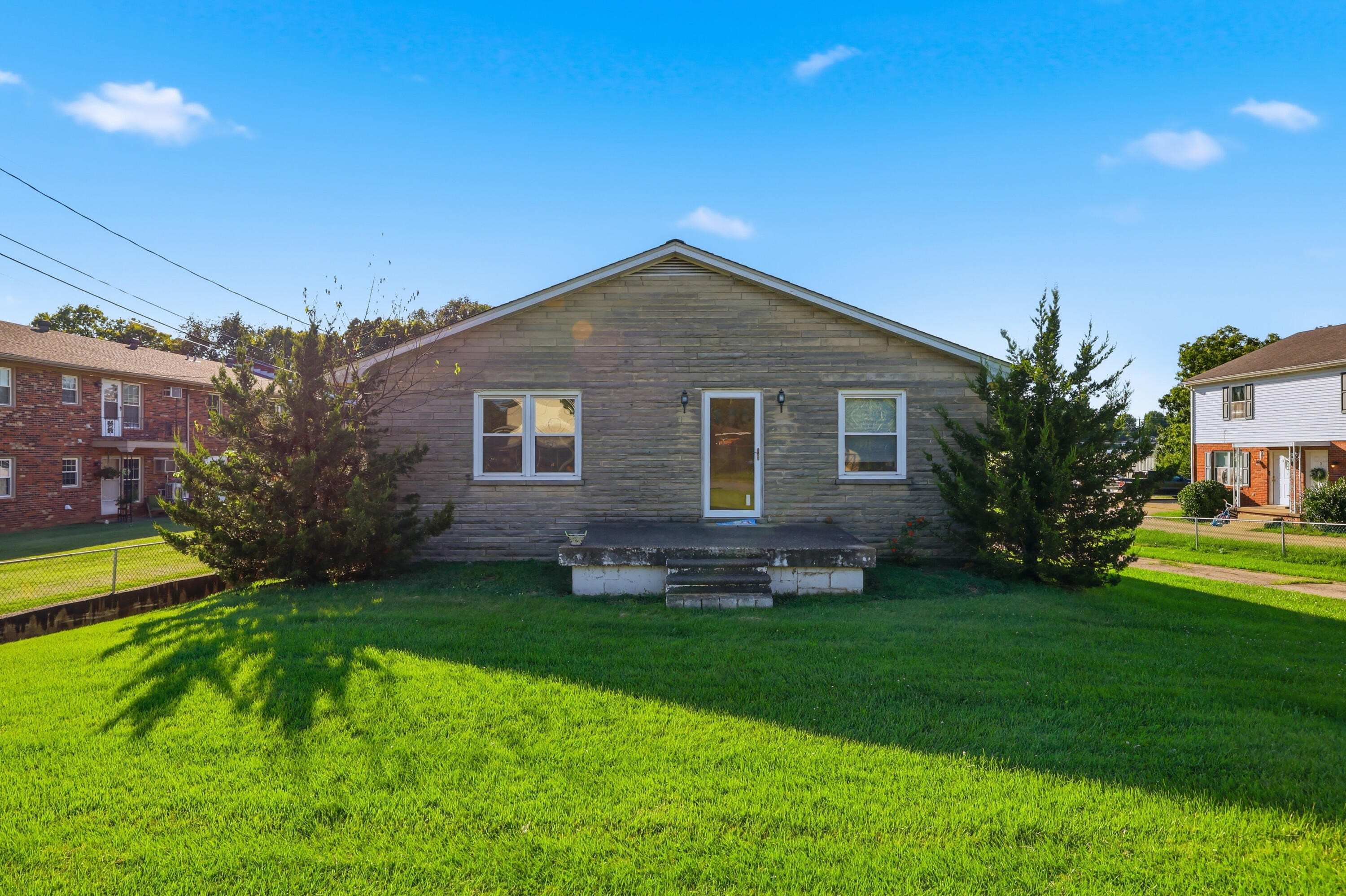 306 Laval Heights Property Photo 6