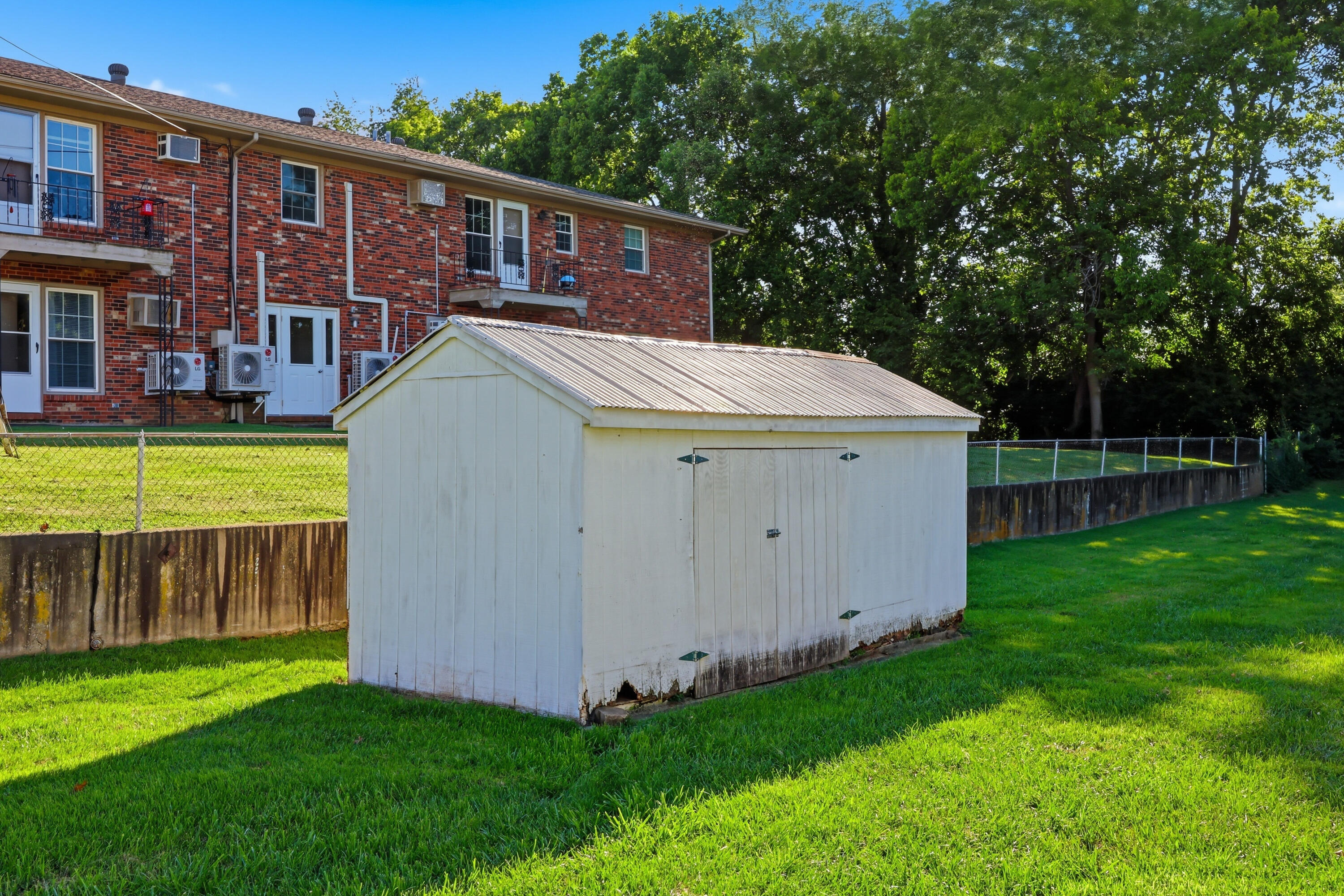 306 Laval Heights Property Photo 42