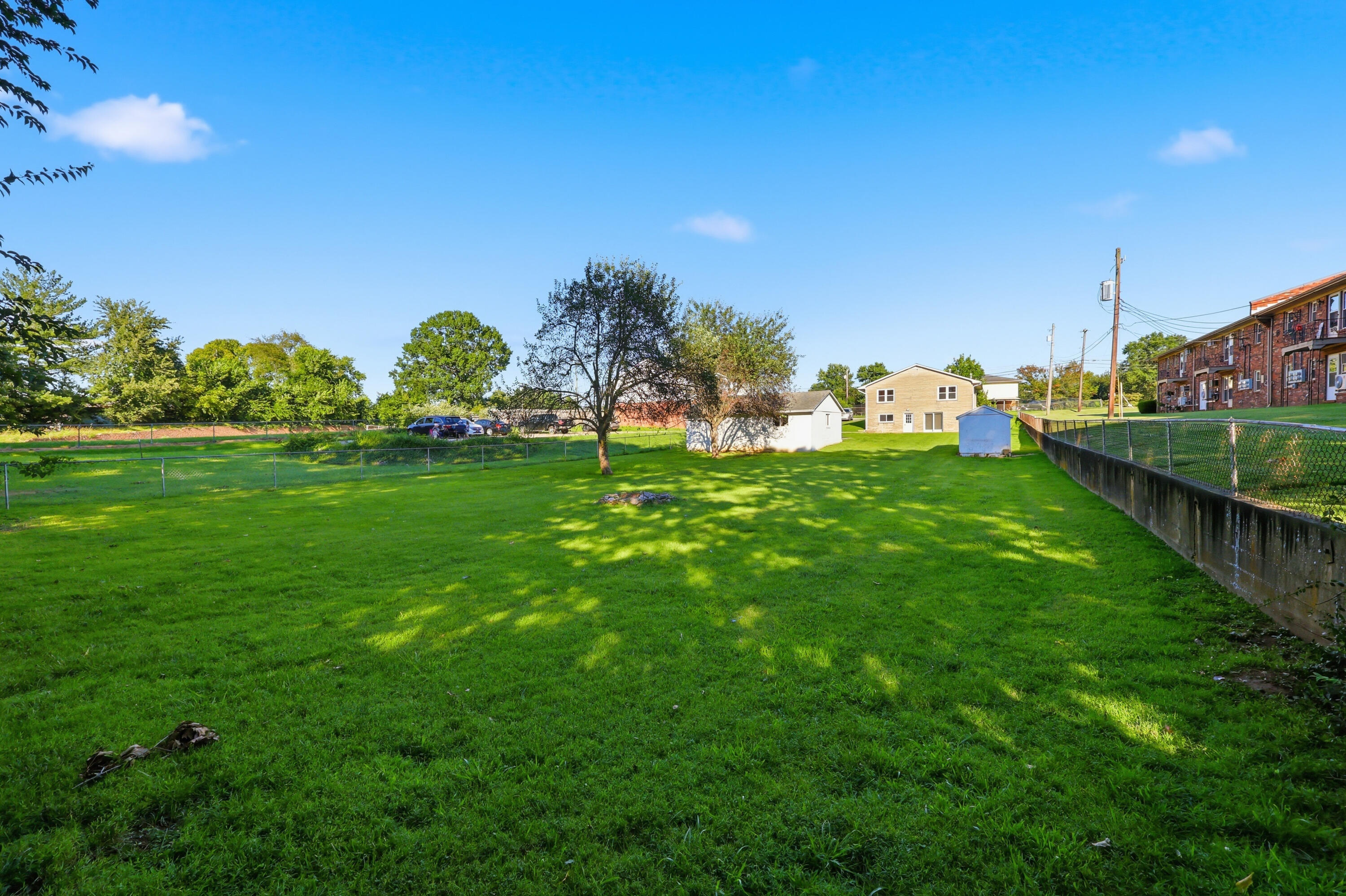 306 Laval Heights Property Photo 44
