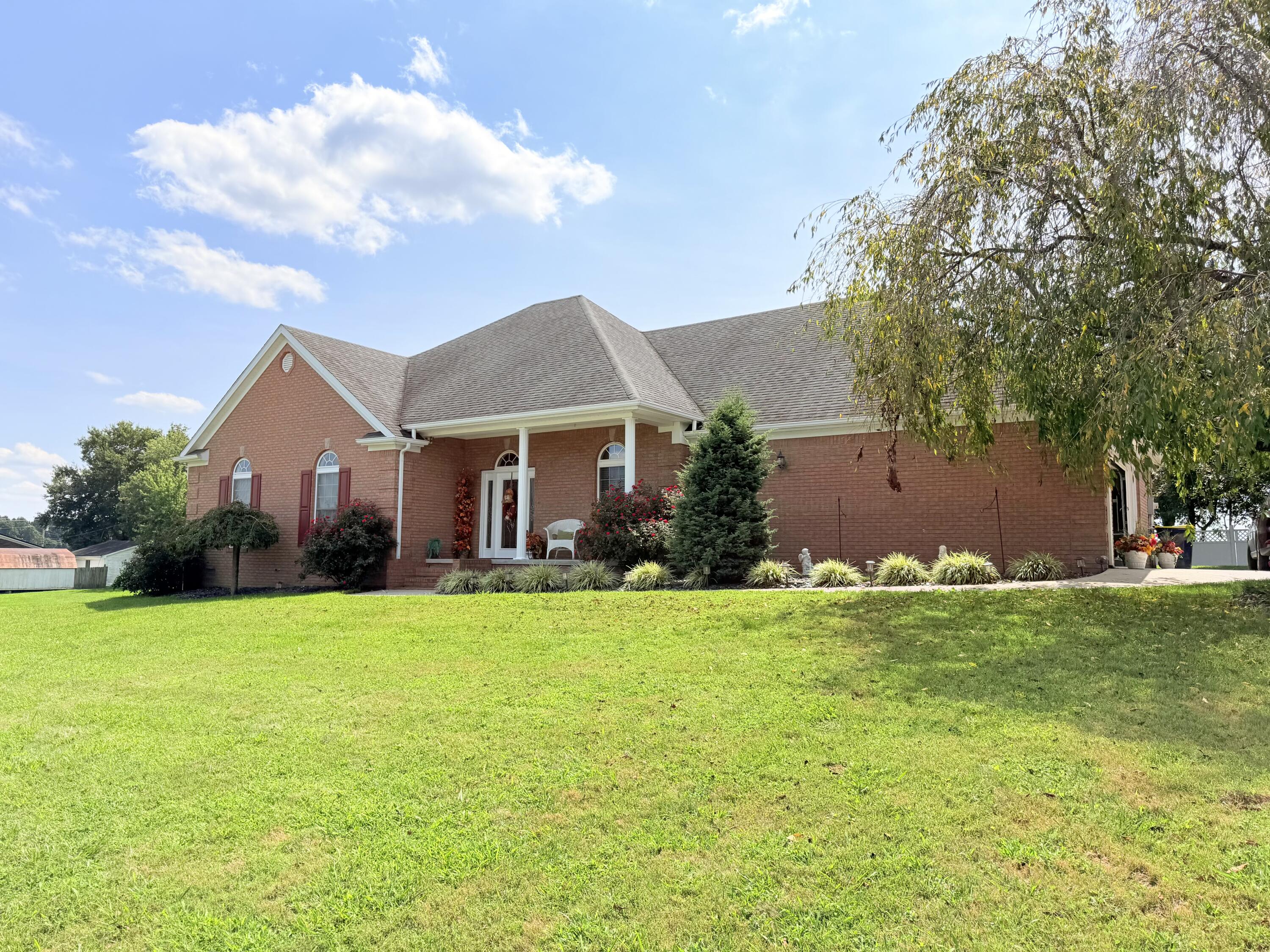 175 Manchester Lane Property Photo 3