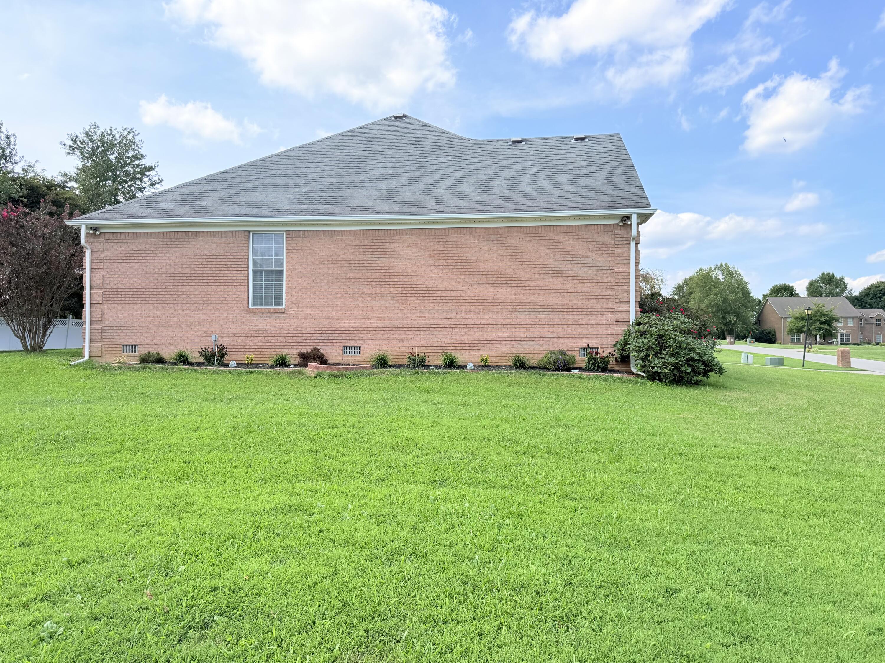 175 Manchester Lane Property Photo 12