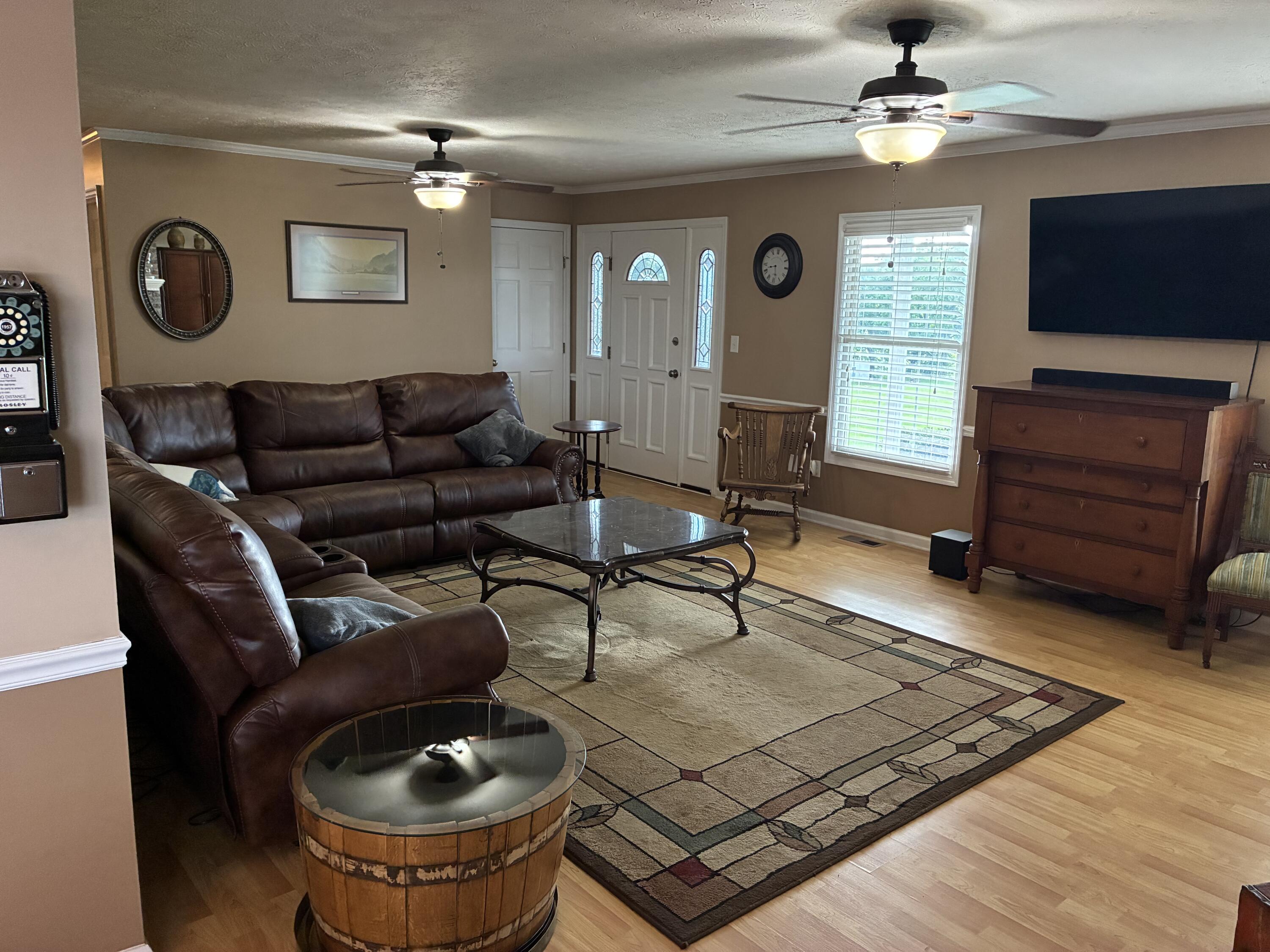 1835 Warwick Road Property Photo 13